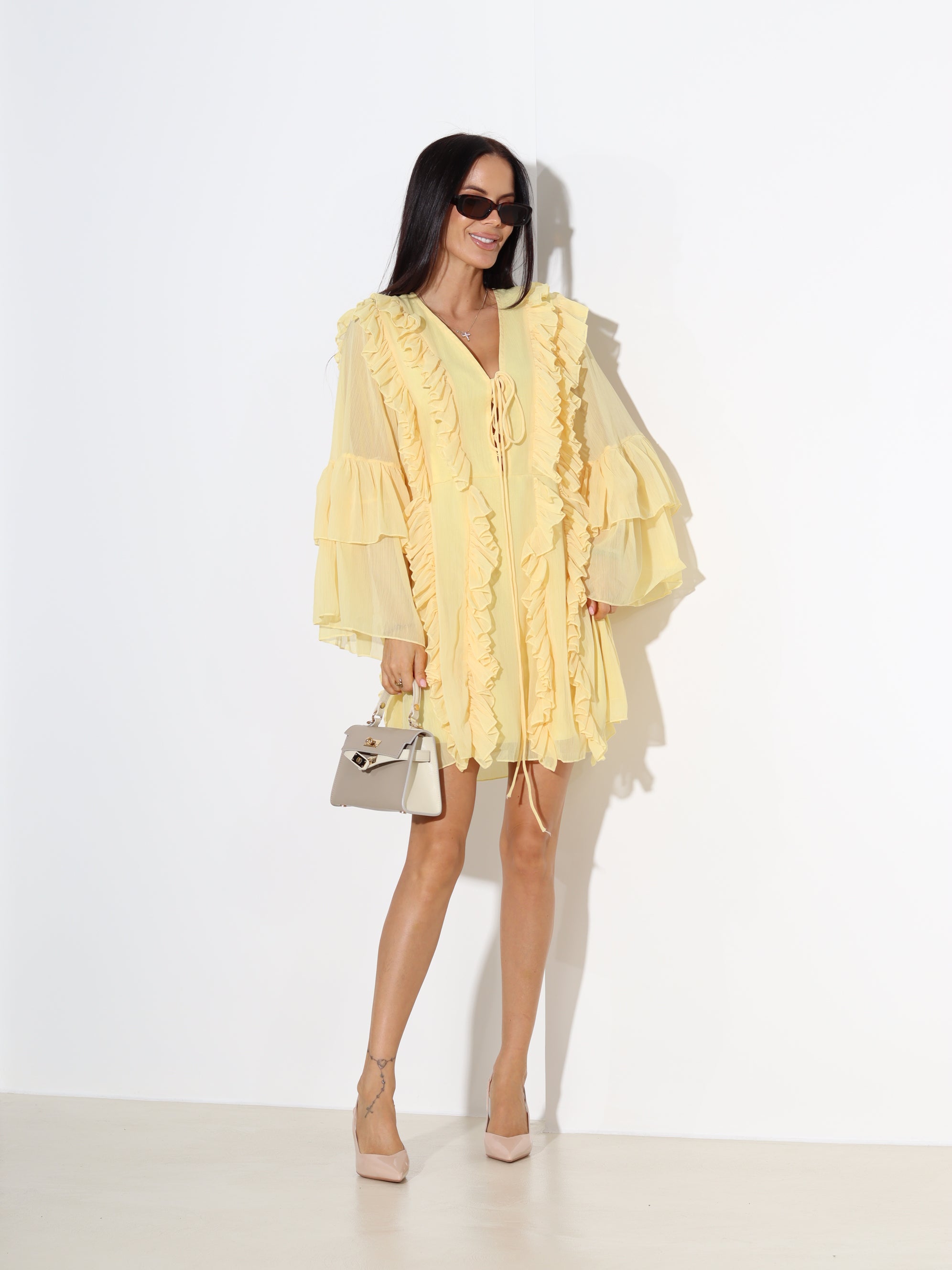 Dzelten, īsa kleita ar kuplām 3/4 piedurknēm - 18794