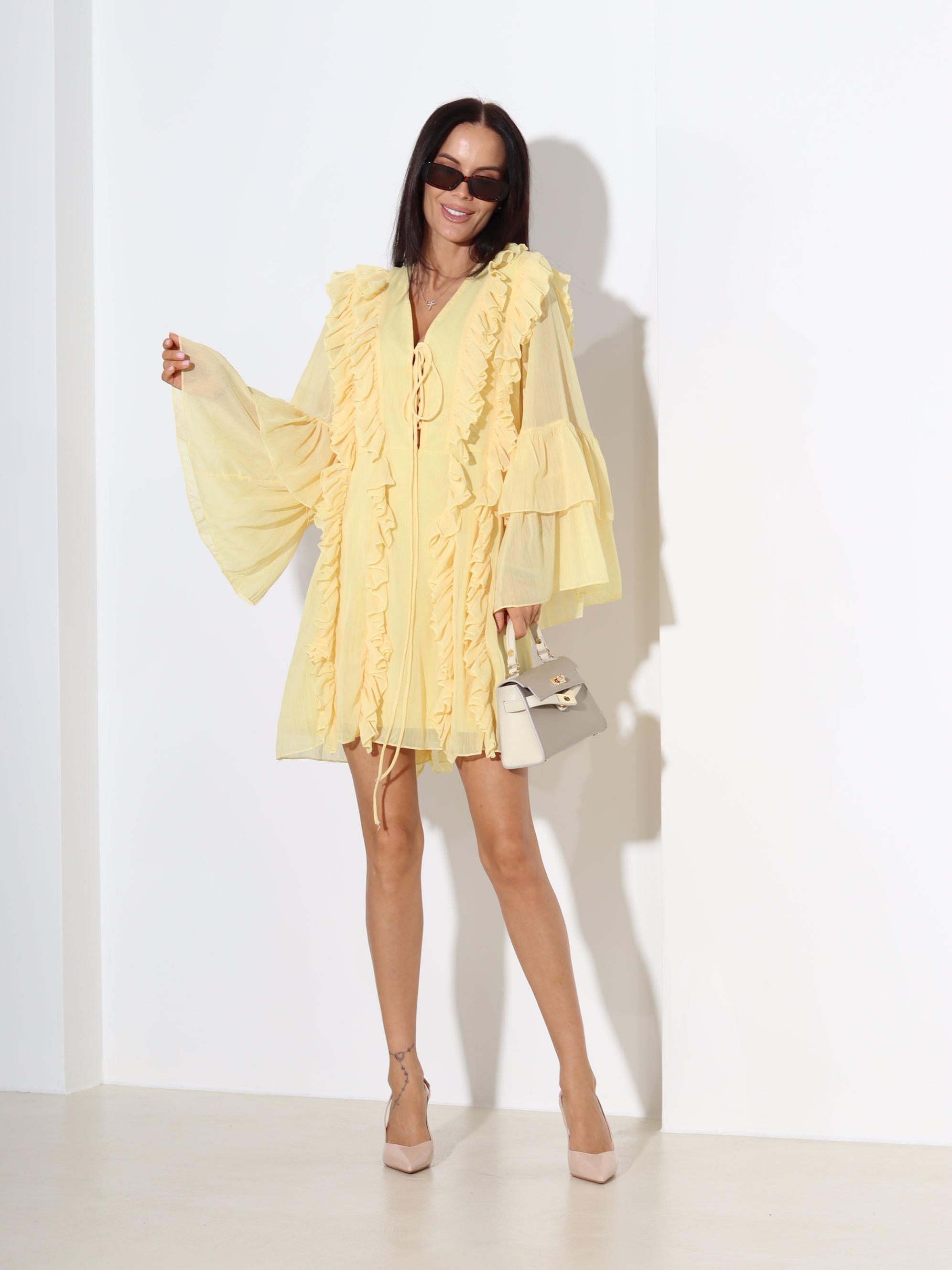 Dzelten, īsa kleita ar kuplām 3/4 piedurknēm - 18794