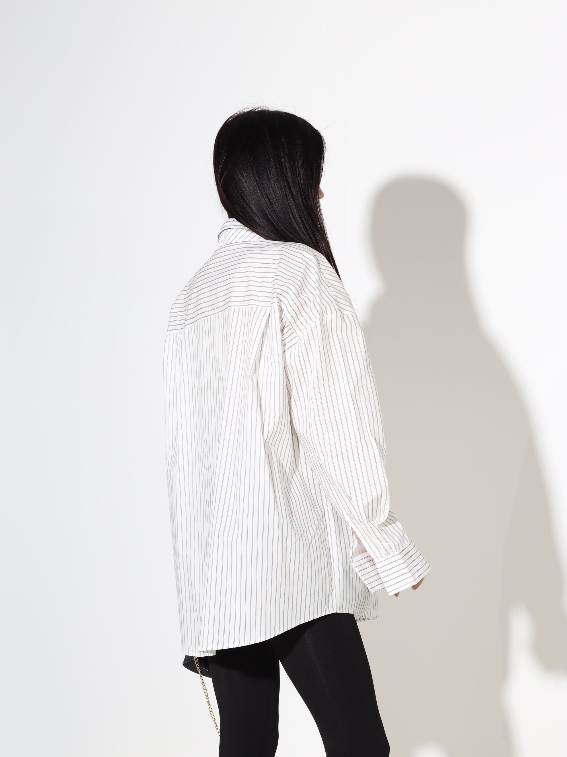 Baltas kokvilnas krekls ar šlipses akcentu - 18009