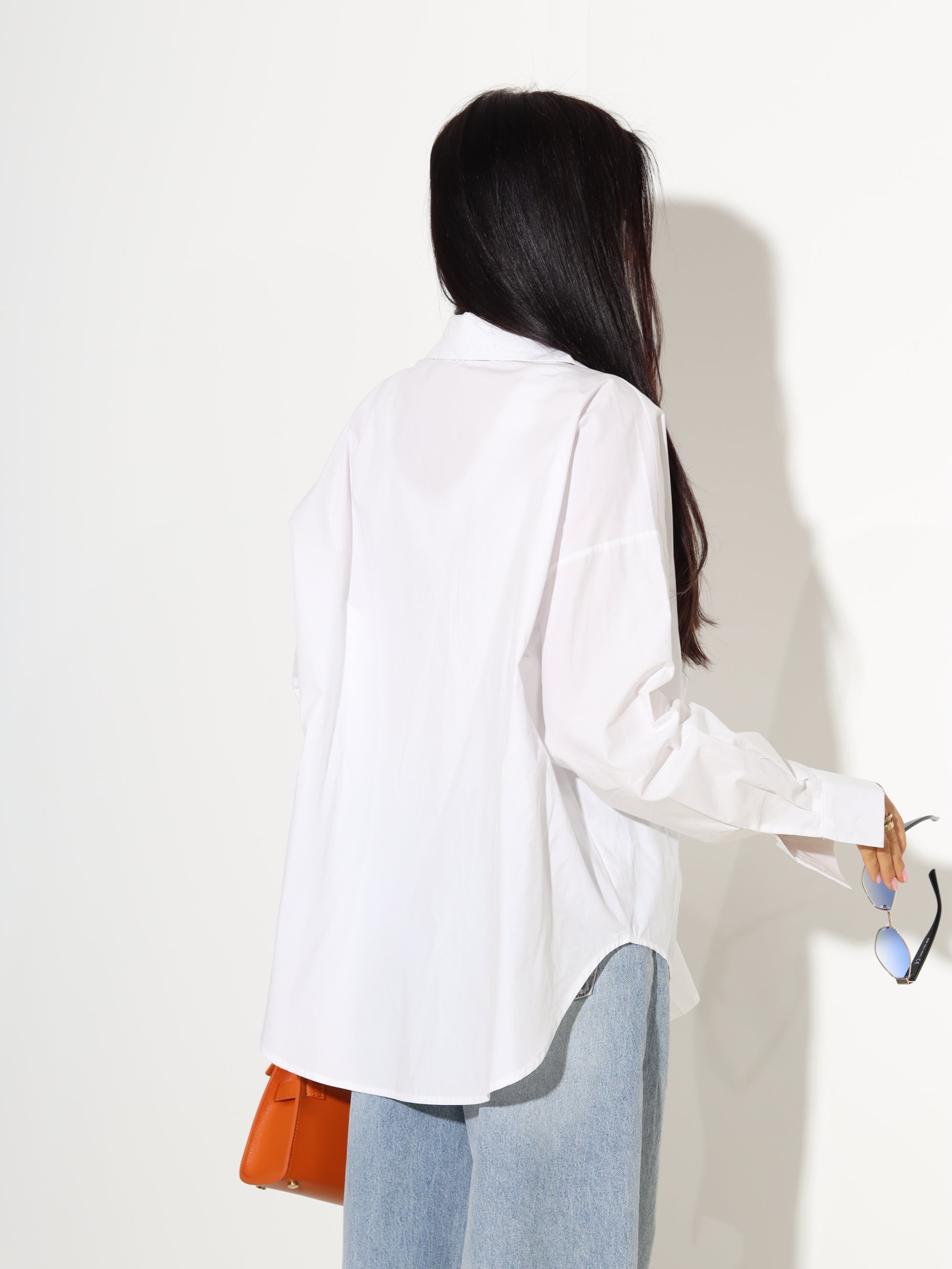 Baltas kokvilnas krekls, brīvā piegrieznē - 18798