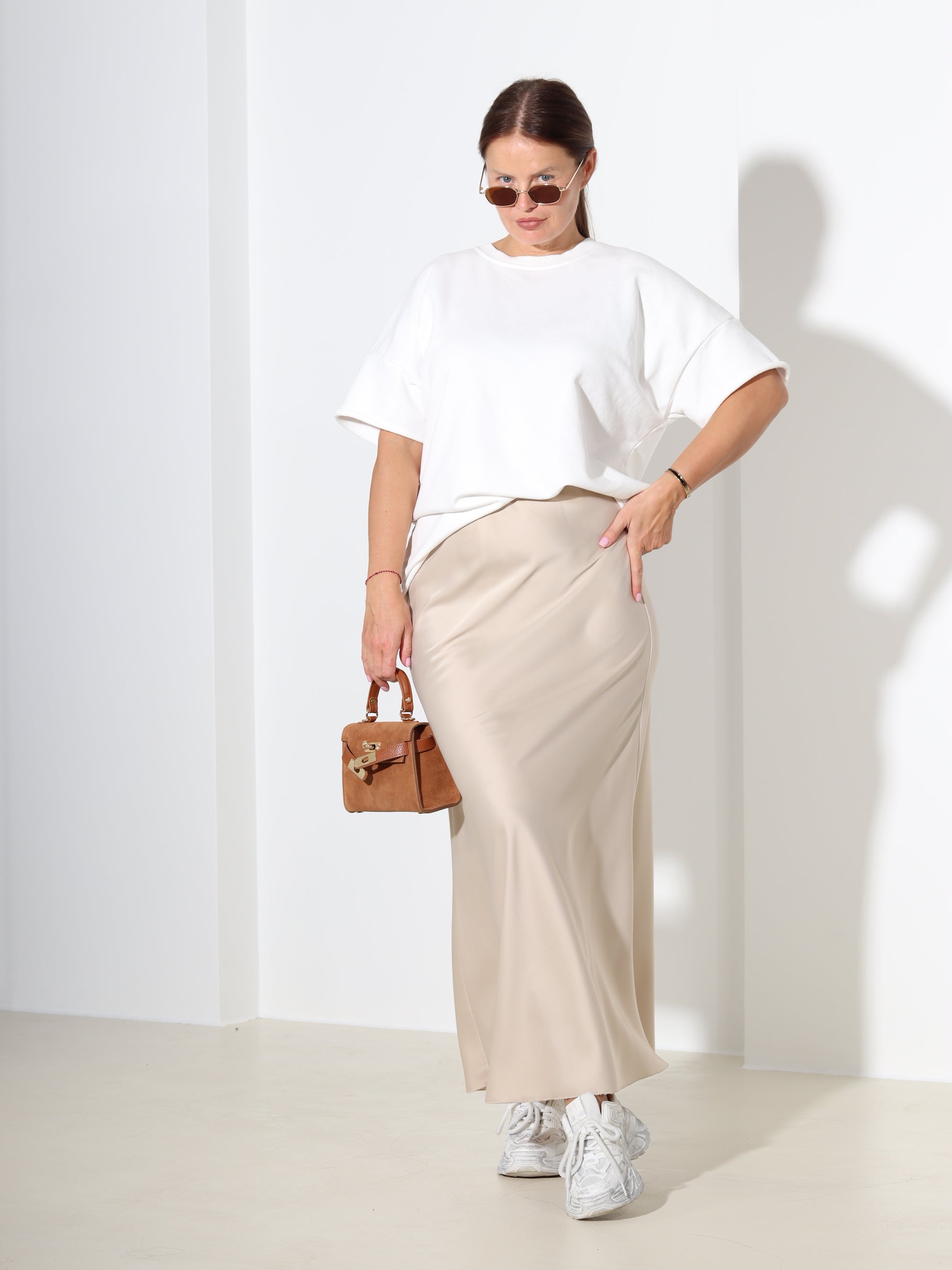 Bēša, gari atlasa auduma svārki ar gumiju viduklī - 18248