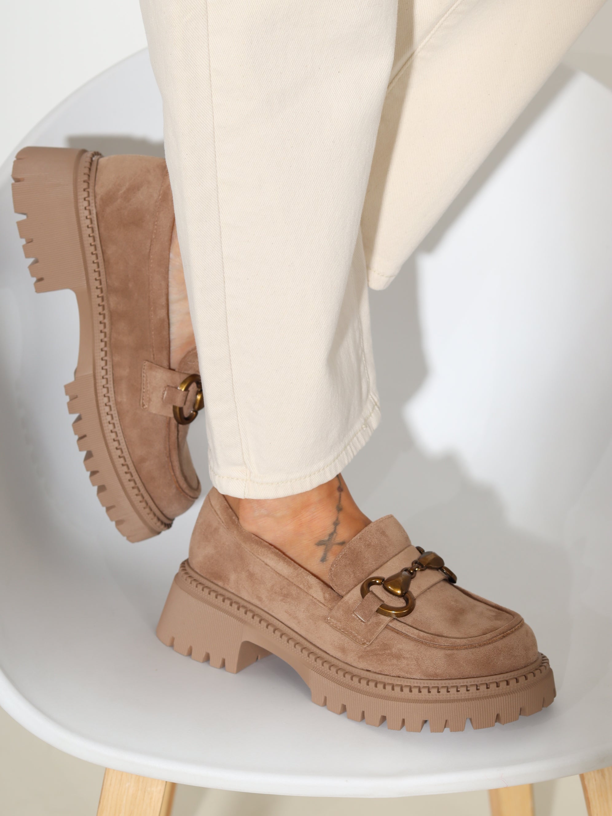 G.brūnas, zemas slēgtas kurpes/ loferi - 18270