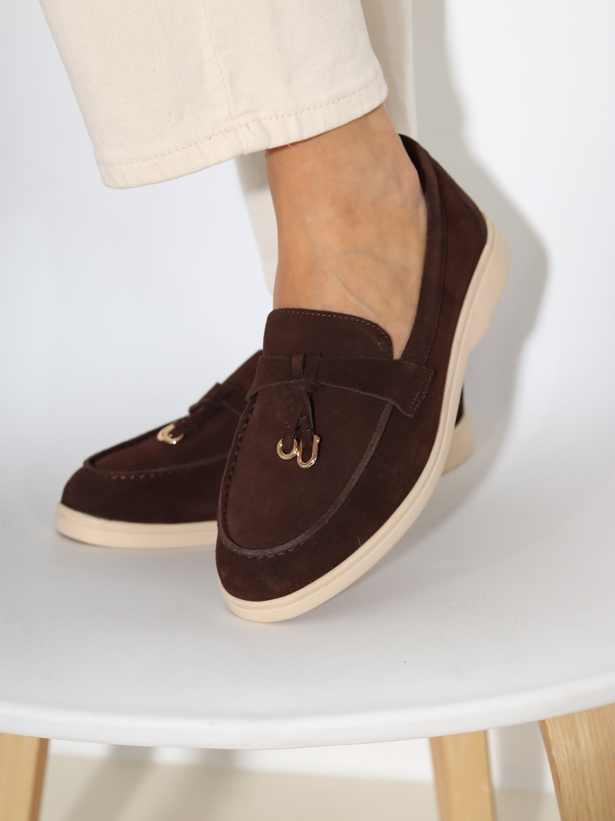 Šoko brūnas, zemas, d/ā slēgtas kurpes – 18266