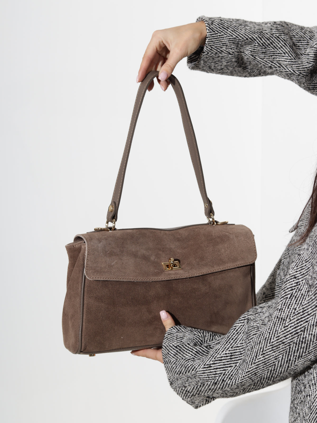 Taupe, d/zamšādas ,vintage stila soma ar atloku- 20860