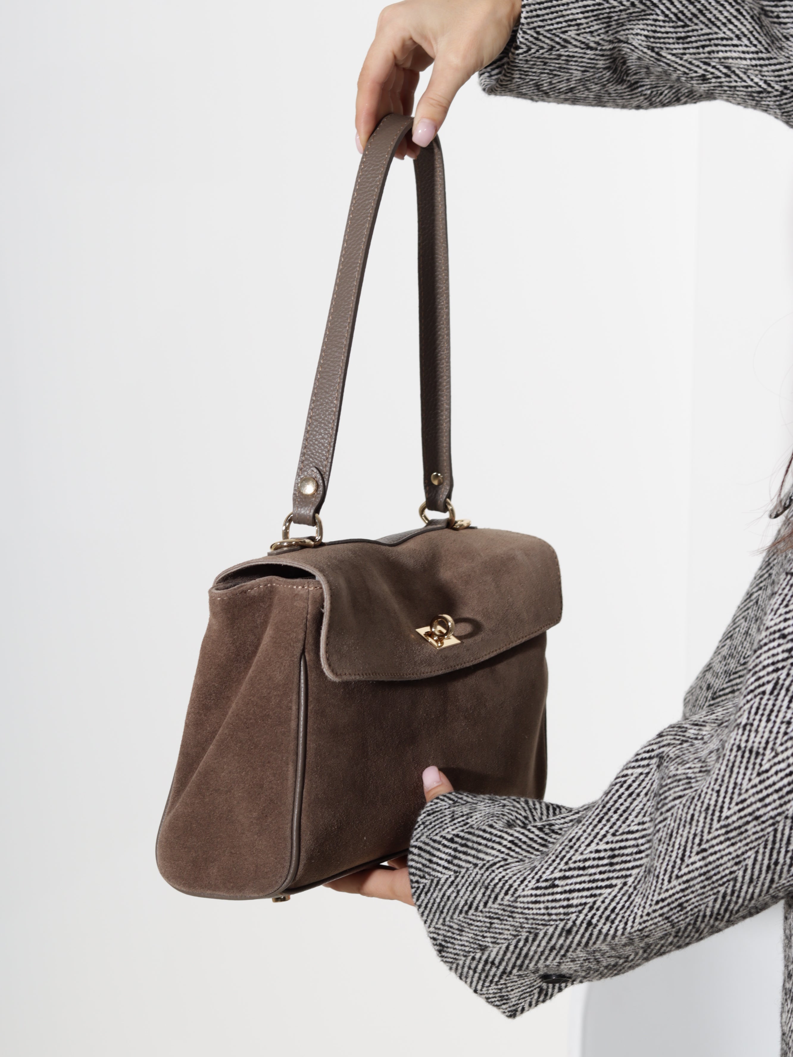 Taupe, d/zamšādas ,vintage stila soma ar atloku- 20860