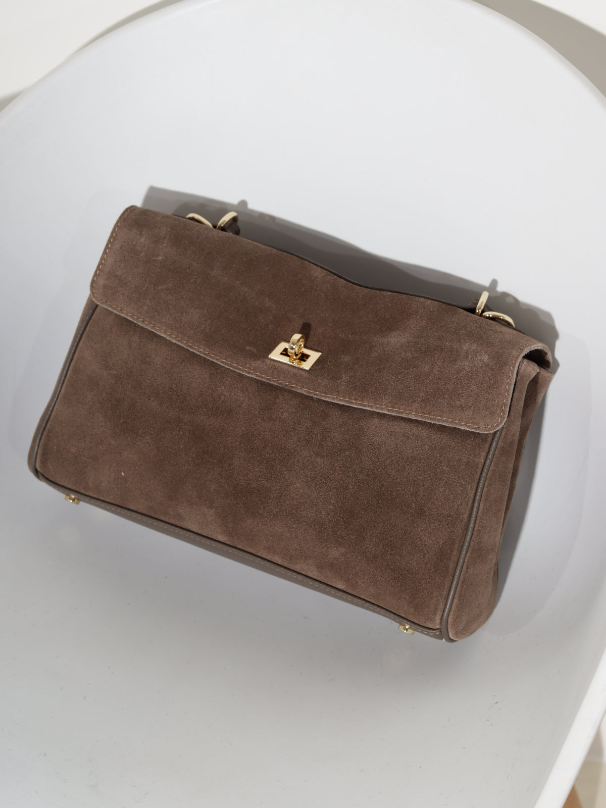 Taupe, d/zamšādas ,vintage stila soma ar atloku- 20860