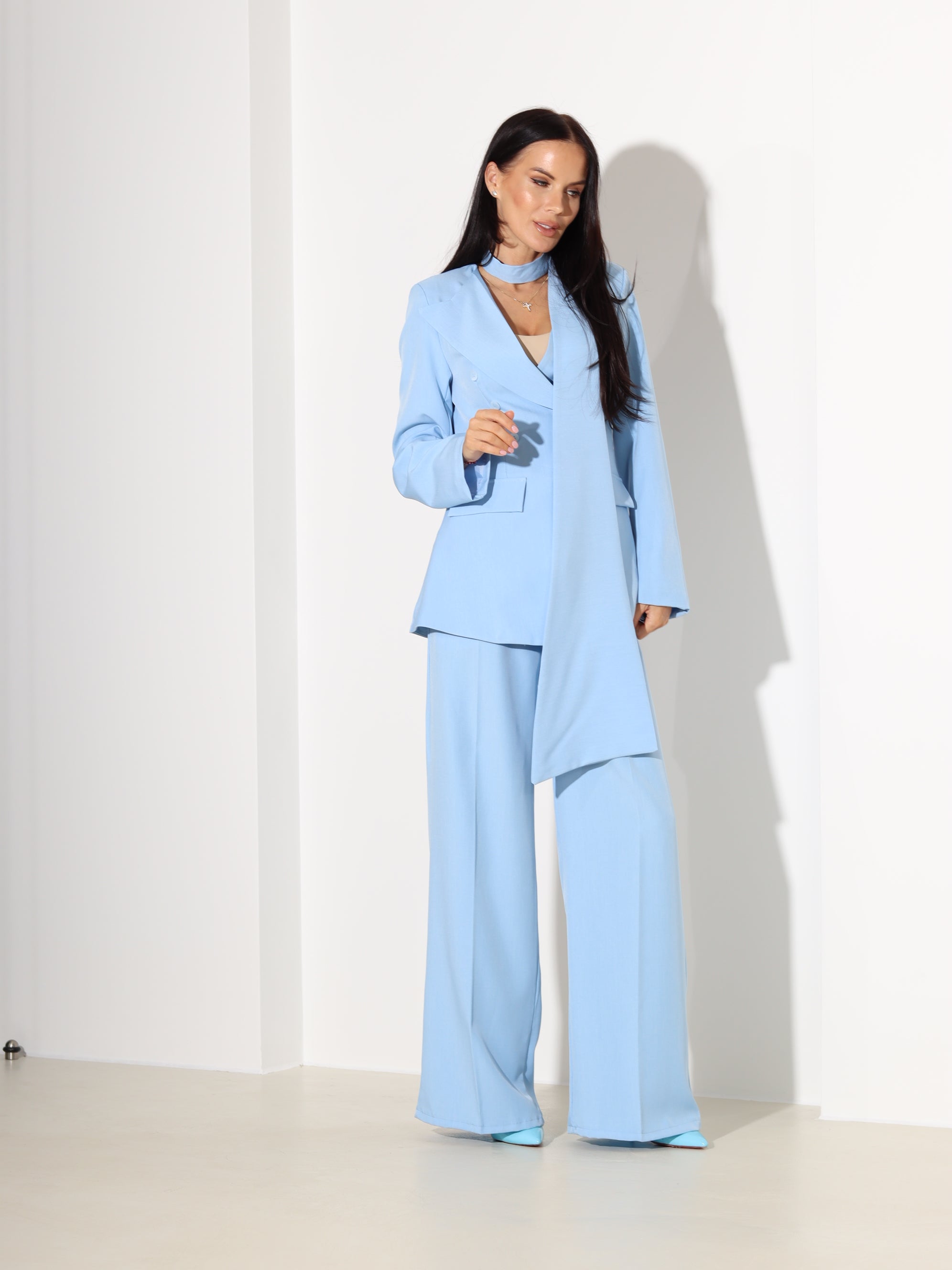 Zils klassikaline komplekt ar pikendatud kaklasaiti - 18285