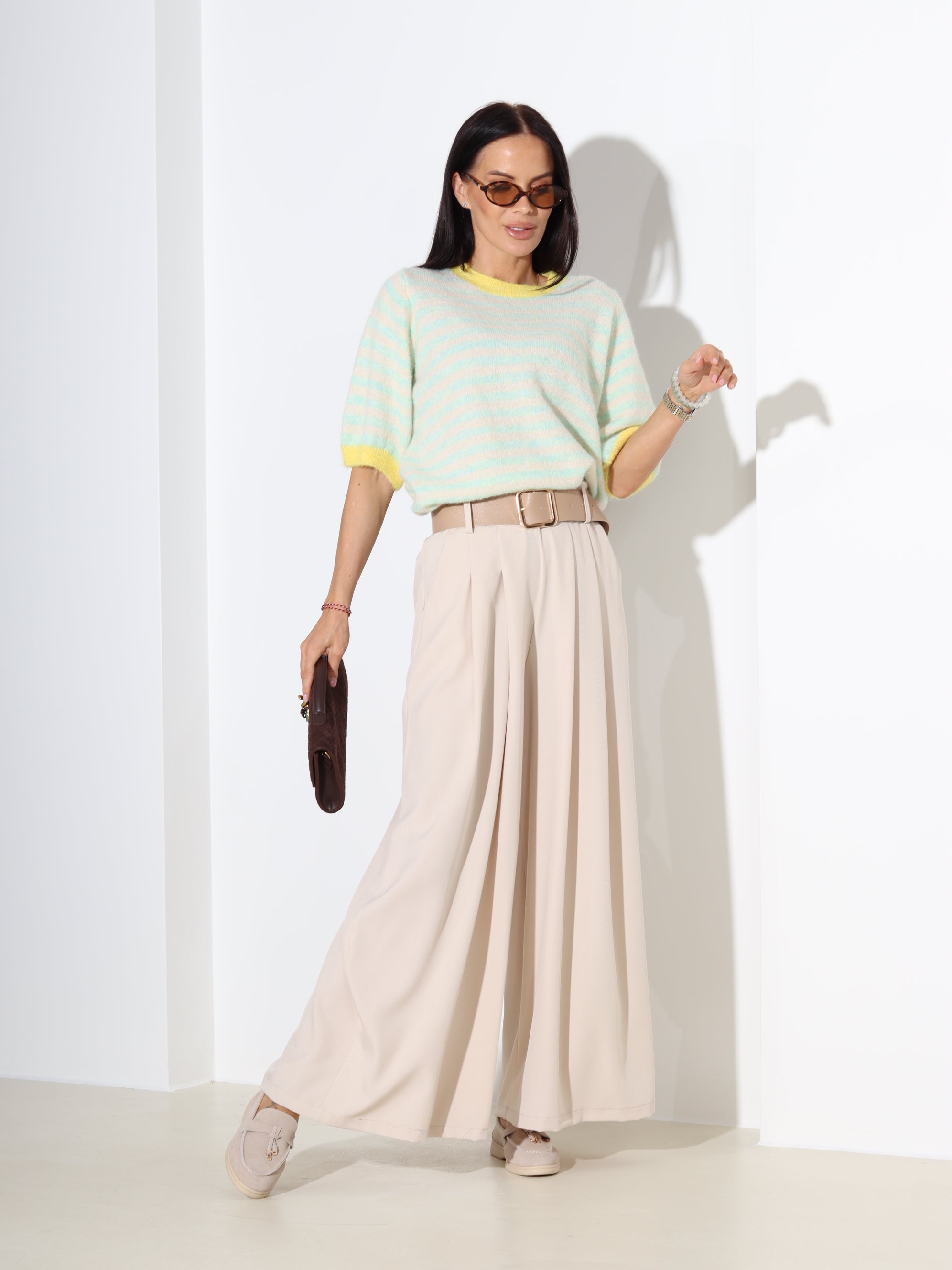 Bēšas klassikalised püksid pruuniu platu jostu – 18291