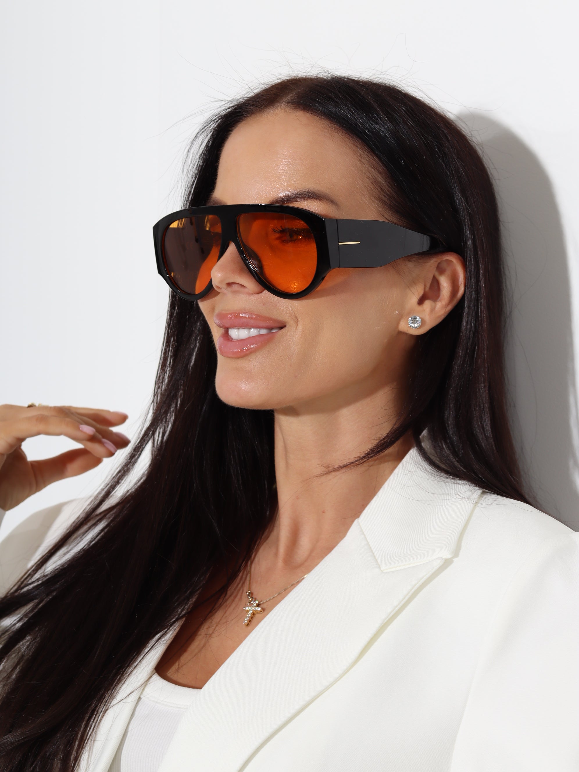 Melnas+oranžas extra noapaļotas formas saulesbrilles- 18810