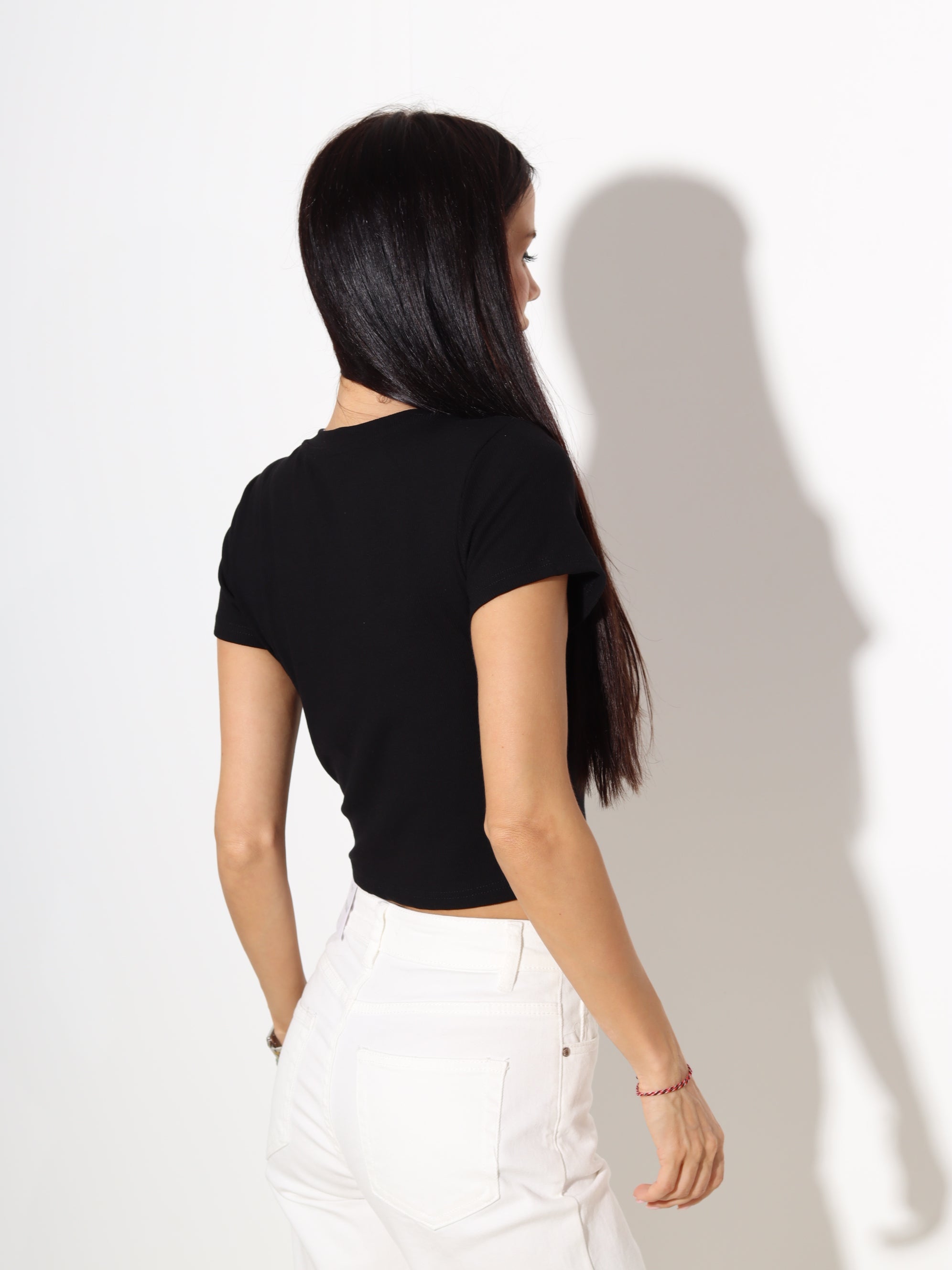 Melns rievots crop - tops ar īsu piedurkni "Vinceotto" - 20189