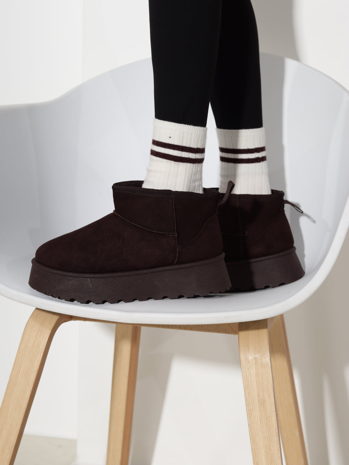 Šoko mākslīgās zamšādas zābaki, 'UGG' stilā - 21211