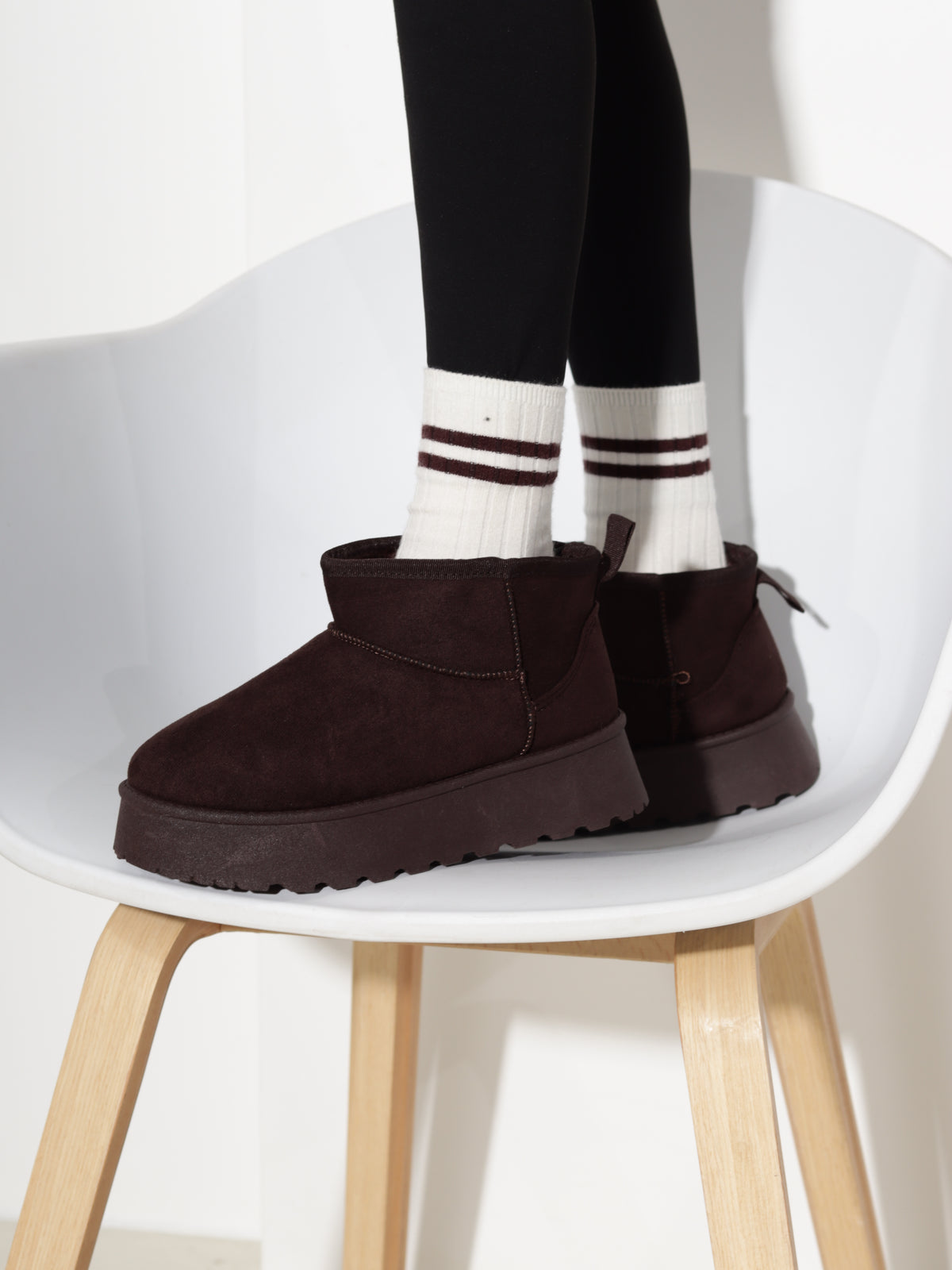 Šoko mākslīgās zamšādas zābaki, 'UGG' stilā - 21211
