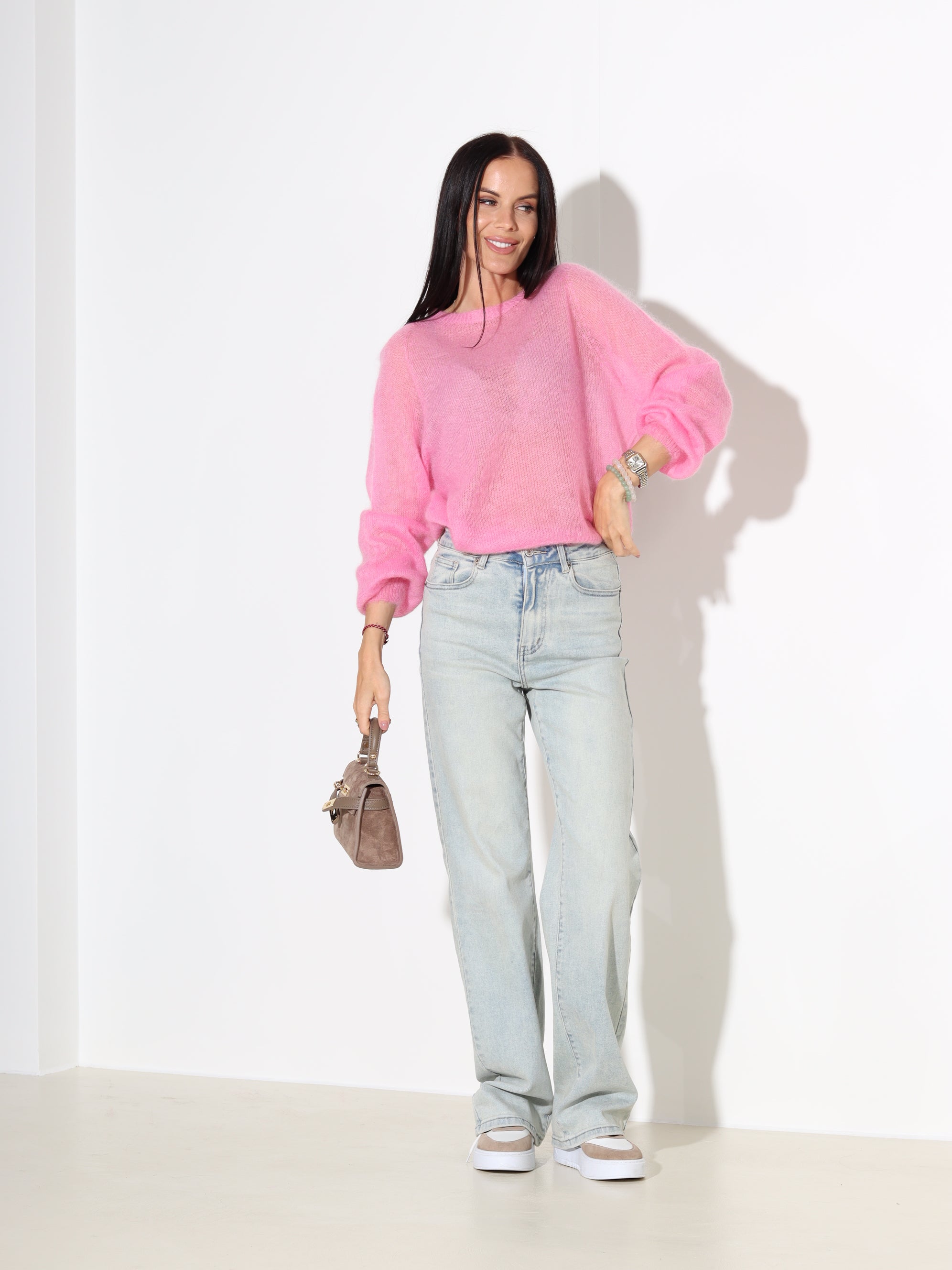 Rozā smalka adījuma mohēras džemperis ar "U" veida kakla izgriezumu - 18042