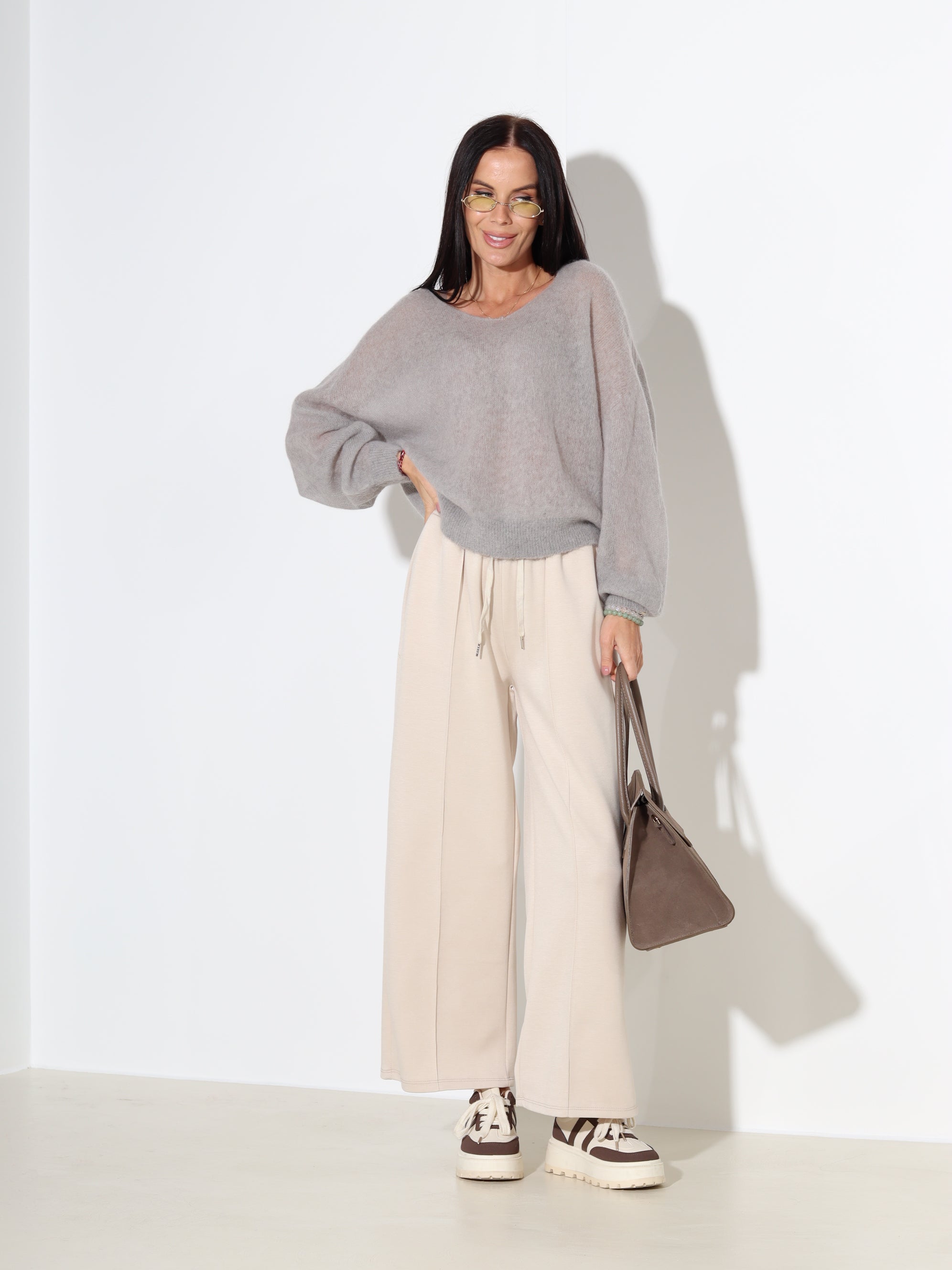 Pelēks, plāns alpakas/vilnas džemperis ar "V" veida dekoltē - 18054