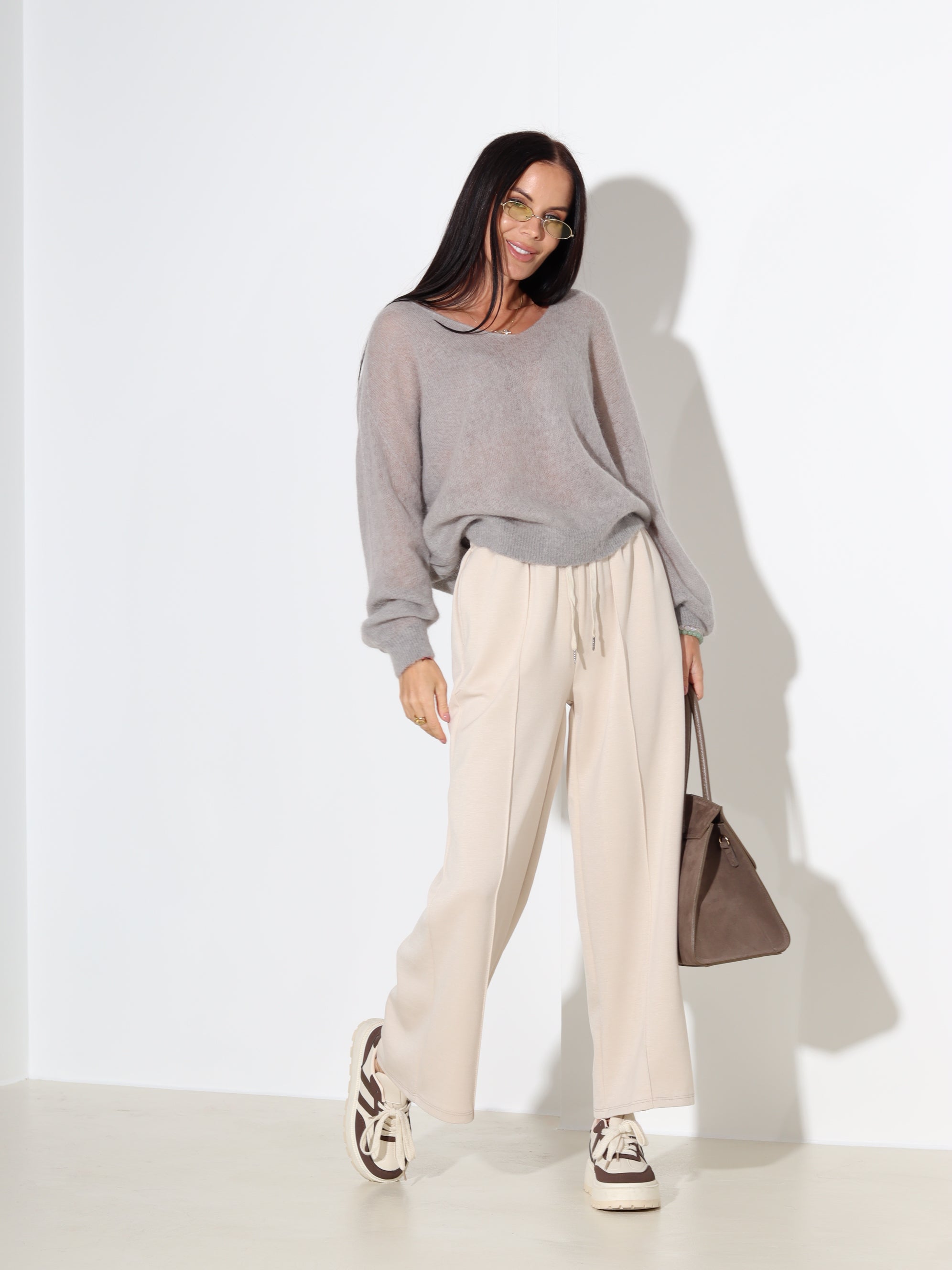 Pelēks, plāns alpakas/vilnas džemperis ar "V" veida dekoltē - 18054