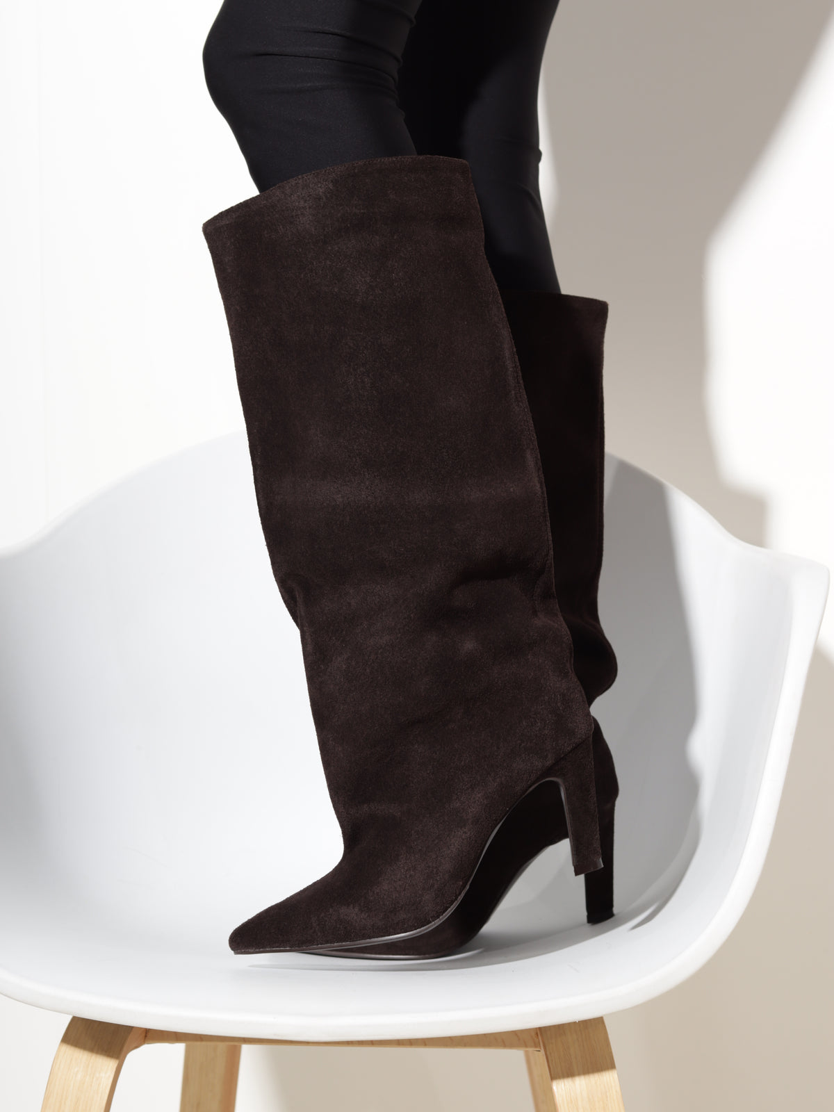 Brūni zamšādas zābaki "Luxe Suede Pointed "- 20953