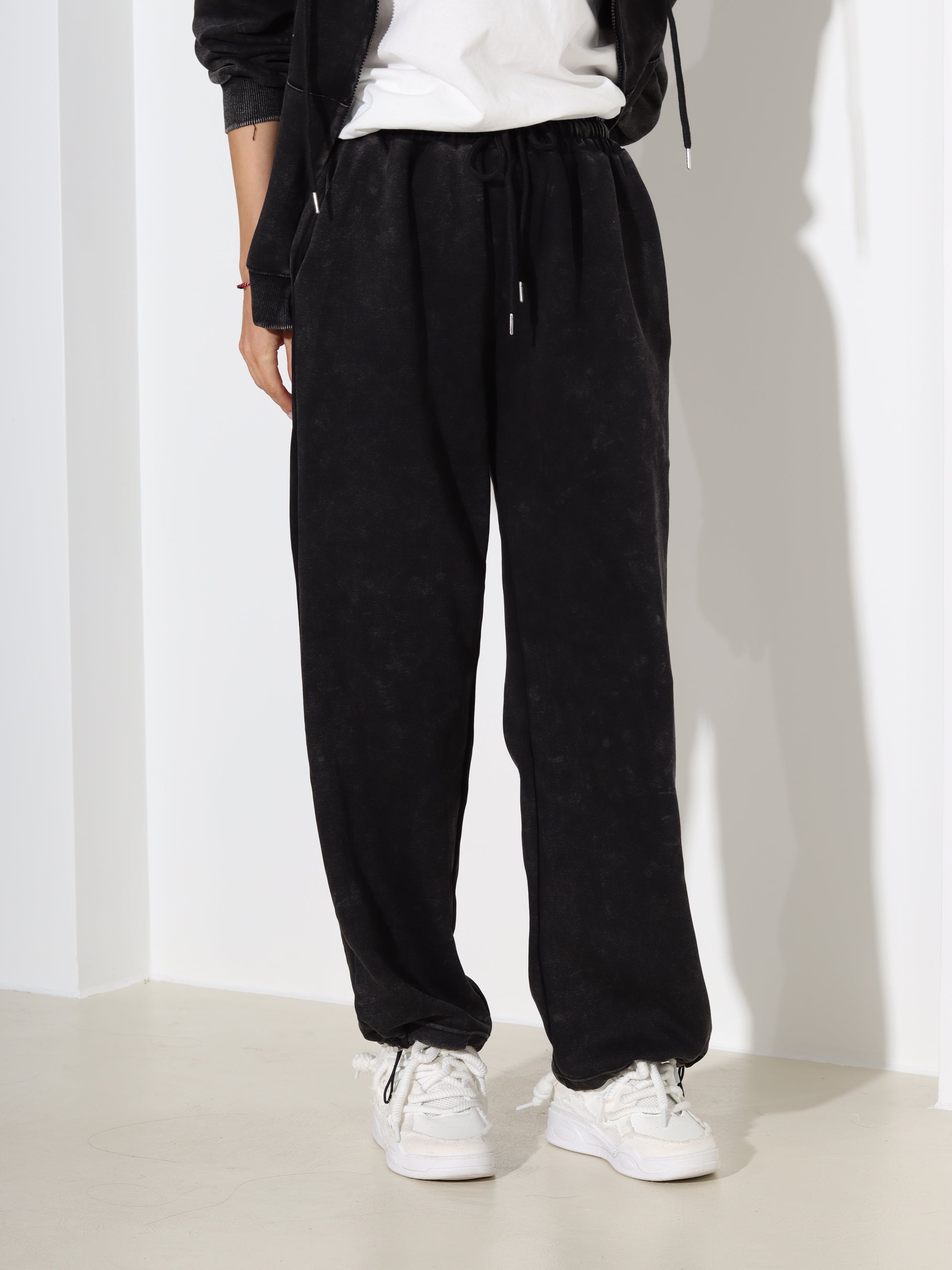 Melnas batikotas efekta bikses - 18355