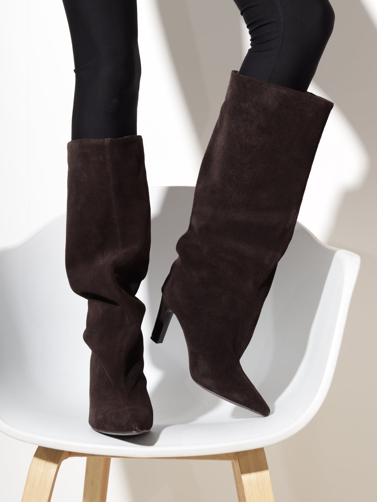 Brūni zamšādas zābaki "Luxe Suede Pointed "- 20953