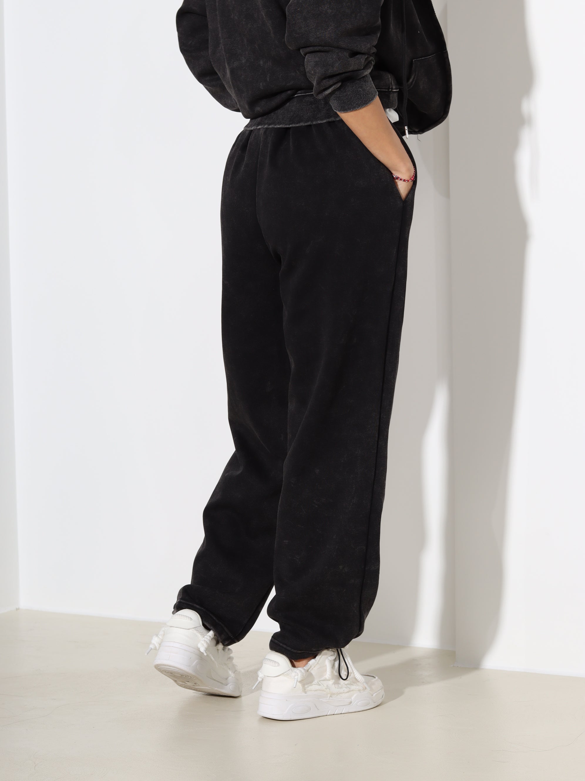 Melnas batikotas efekta bikses - 18355