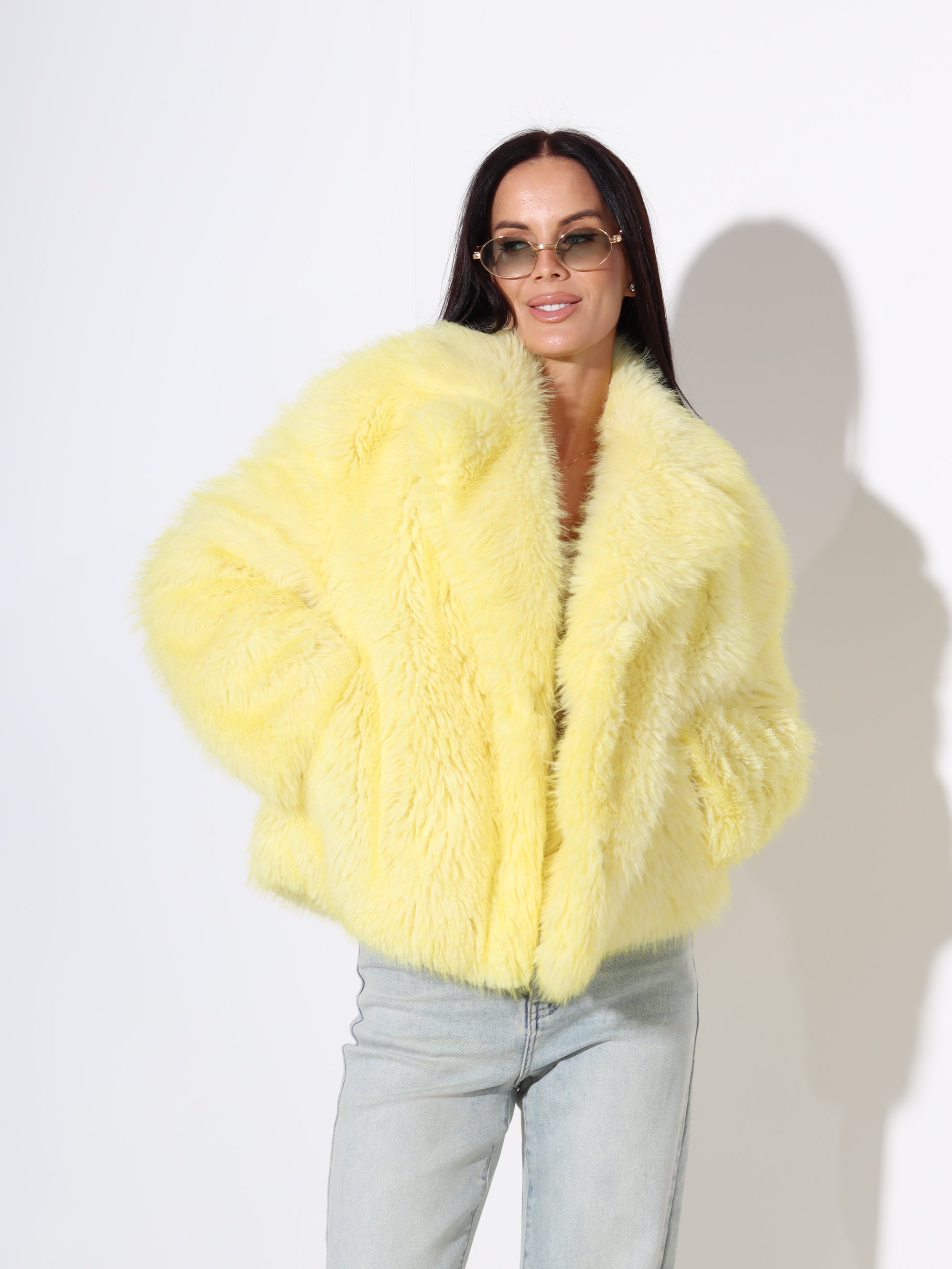 Dzeltenā krāsā īss kažoks - 18083