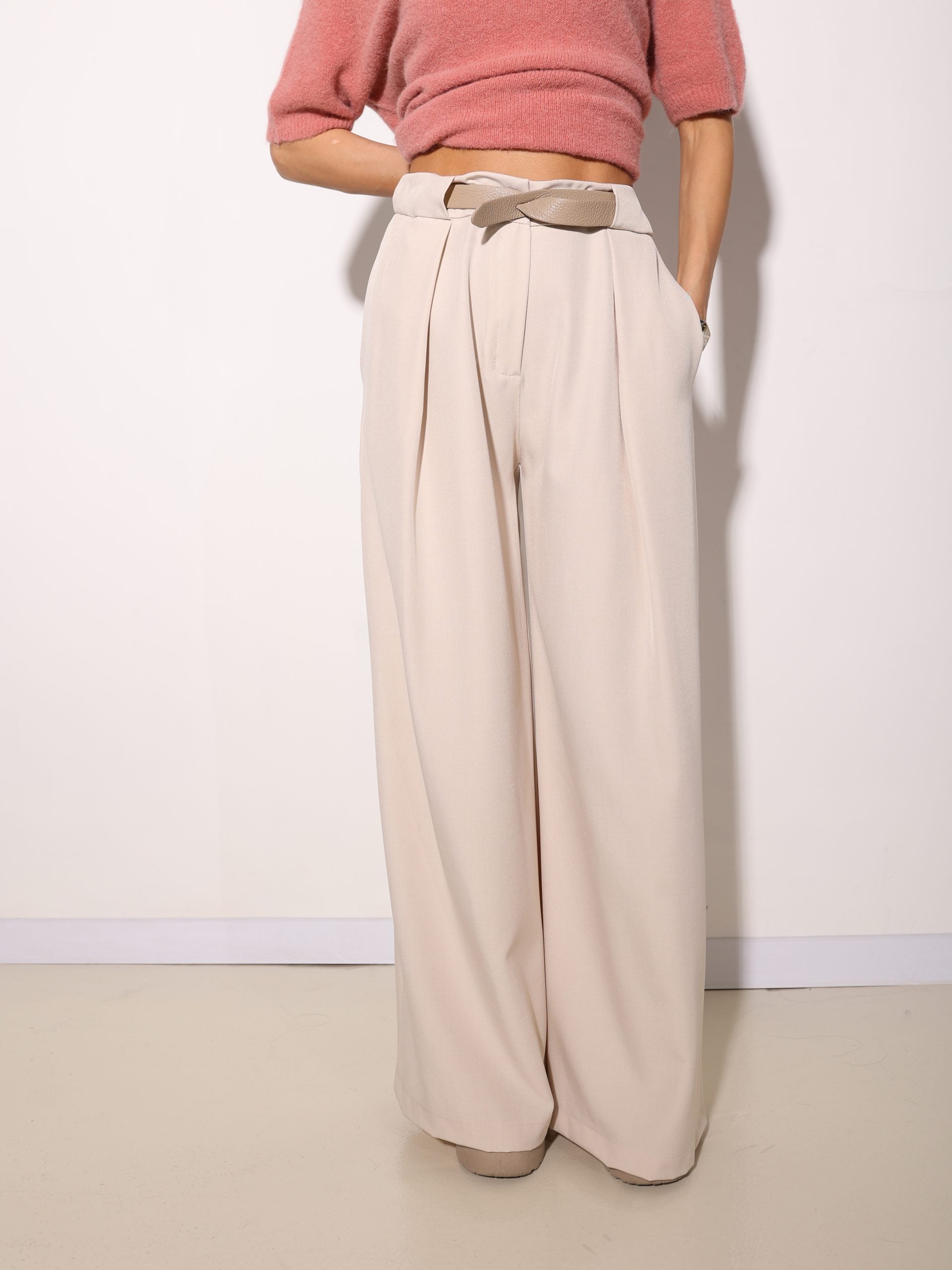 Bēšas, klasiska tipa, taisna piegriezuma bikses - 16013