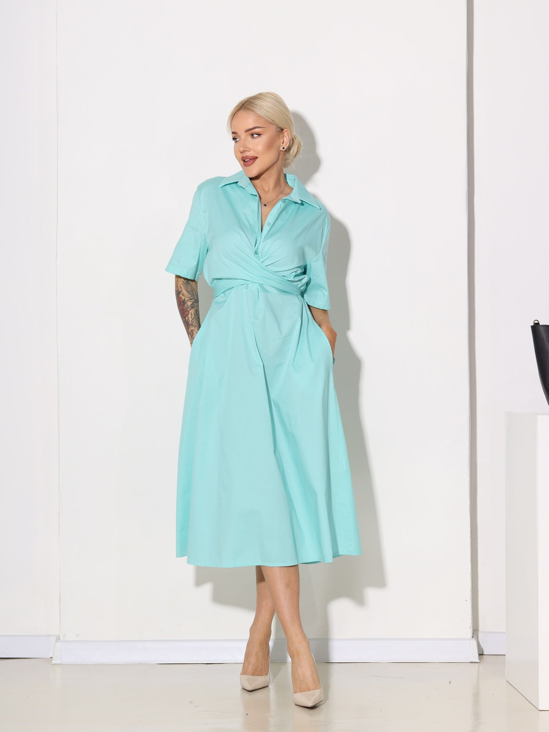 Zilganzaļa,  midi, krusteniski sasienama kleita - 15086