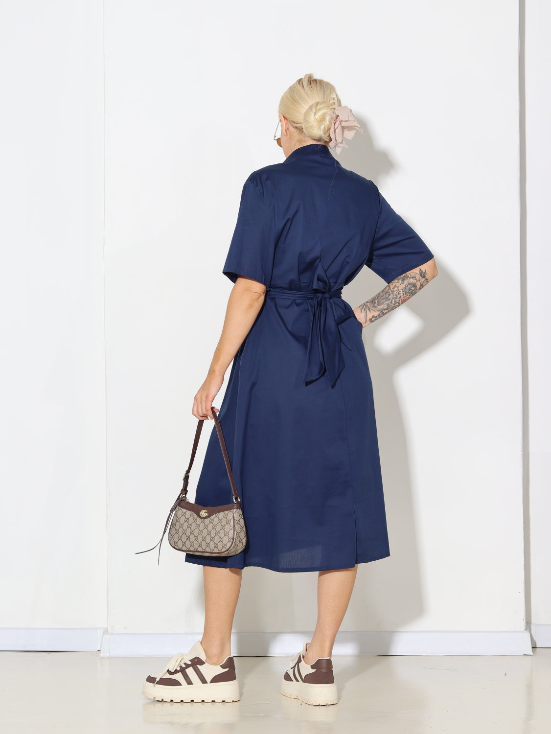 Tumši zila,  midi, krusteniski sasienama kleita - 15084