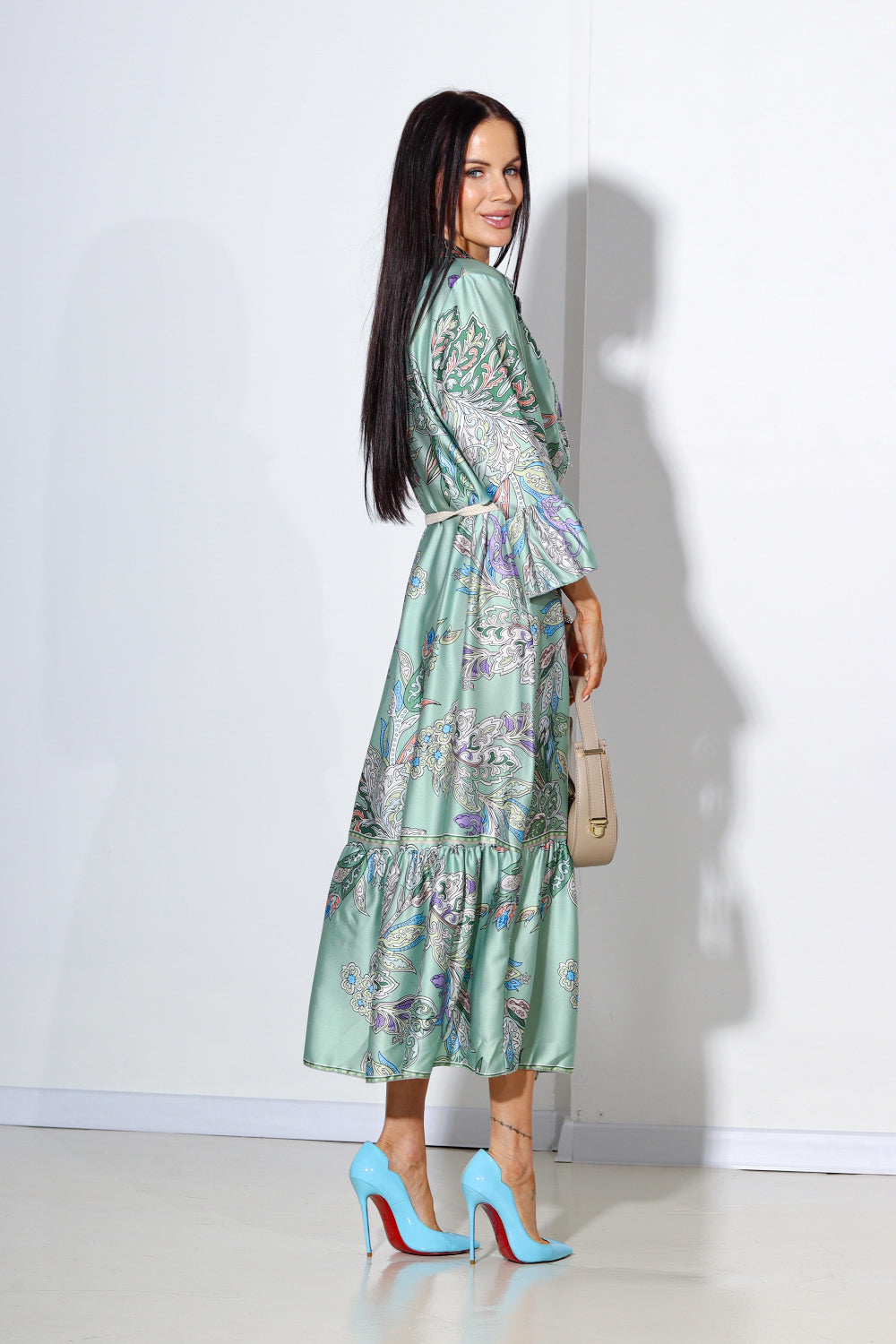 Zaļa rakstaina halāttipa kleita - 14023