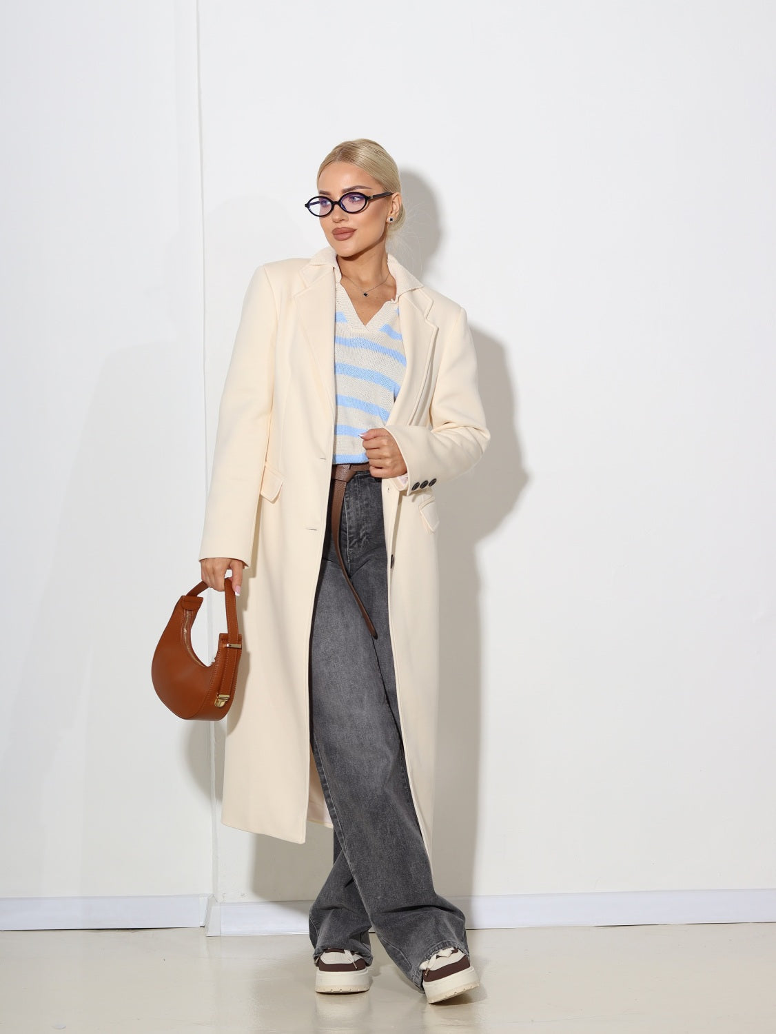 Bēšas krāsas auduma mētelis - 14545