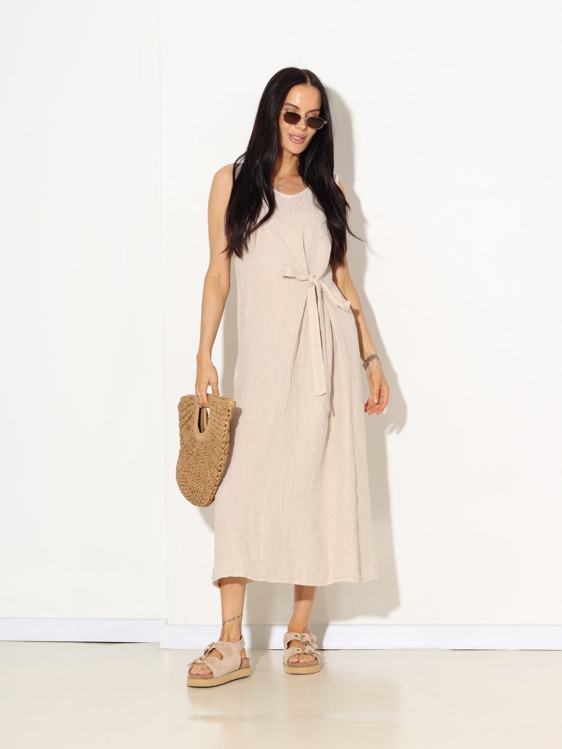 Bēšas krāsas lina midi kleita - 15088