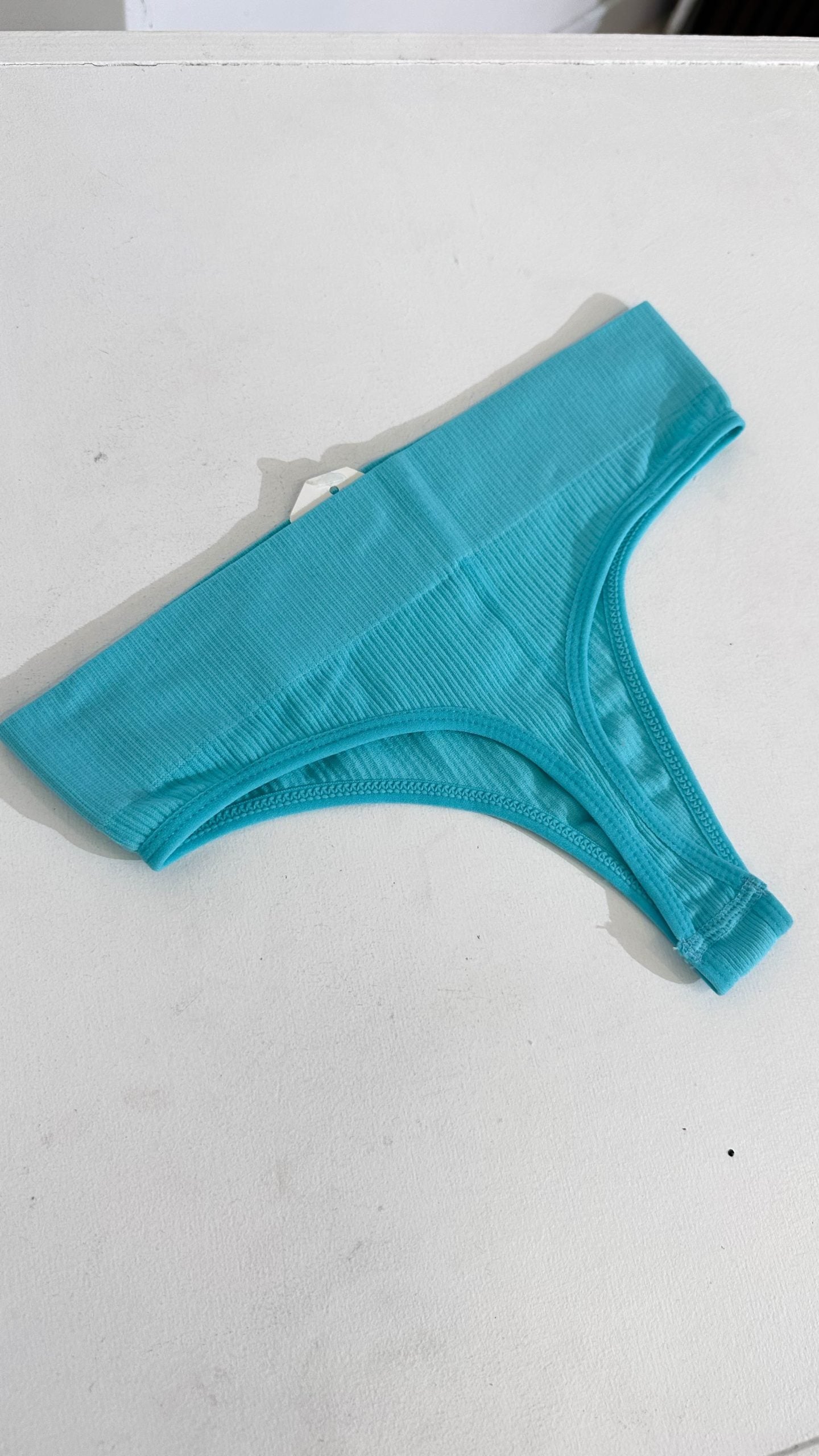 Gaiši zilas string biksītes - 16909