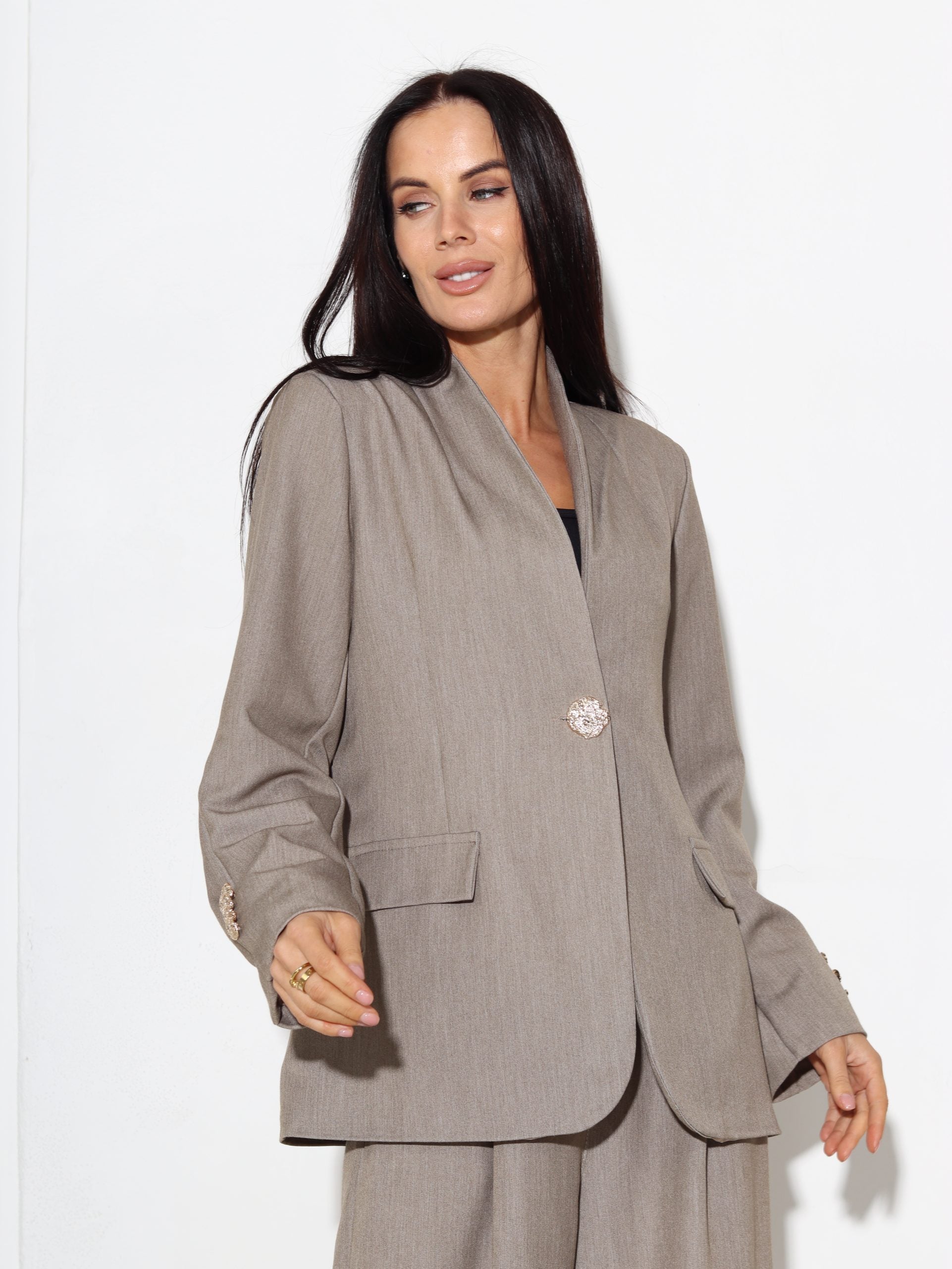 Bēšs divdaļīgs klasisks komplekts - 17134