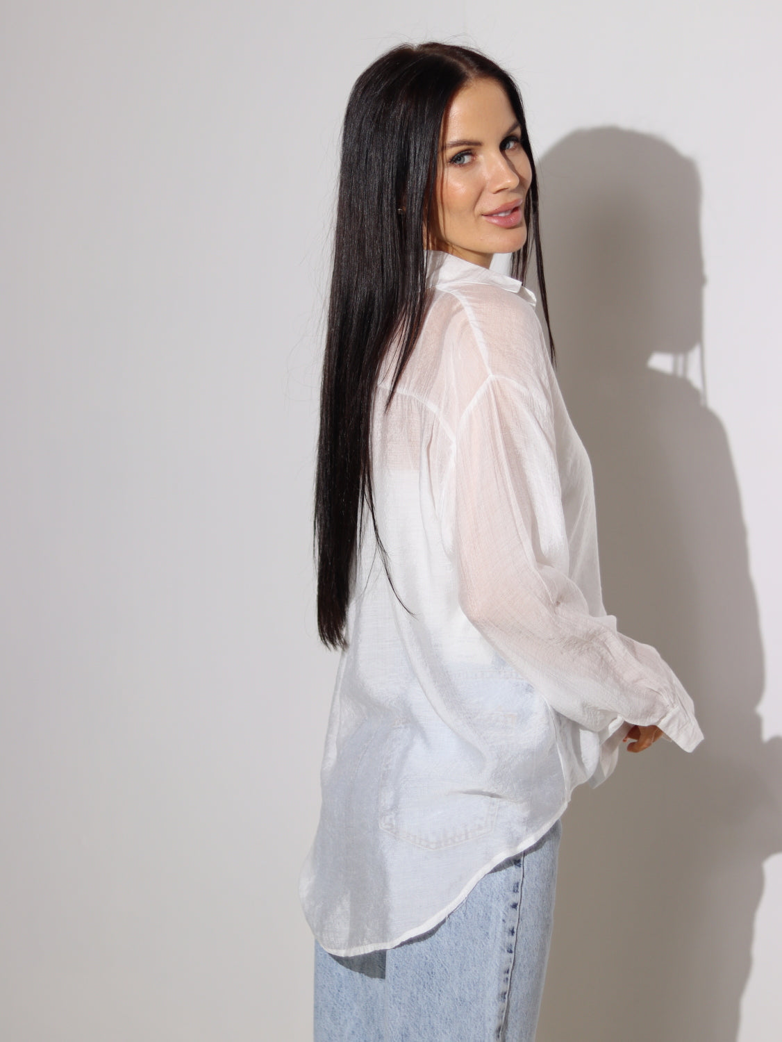 Balts, plāns, viskozes krekls - 14009