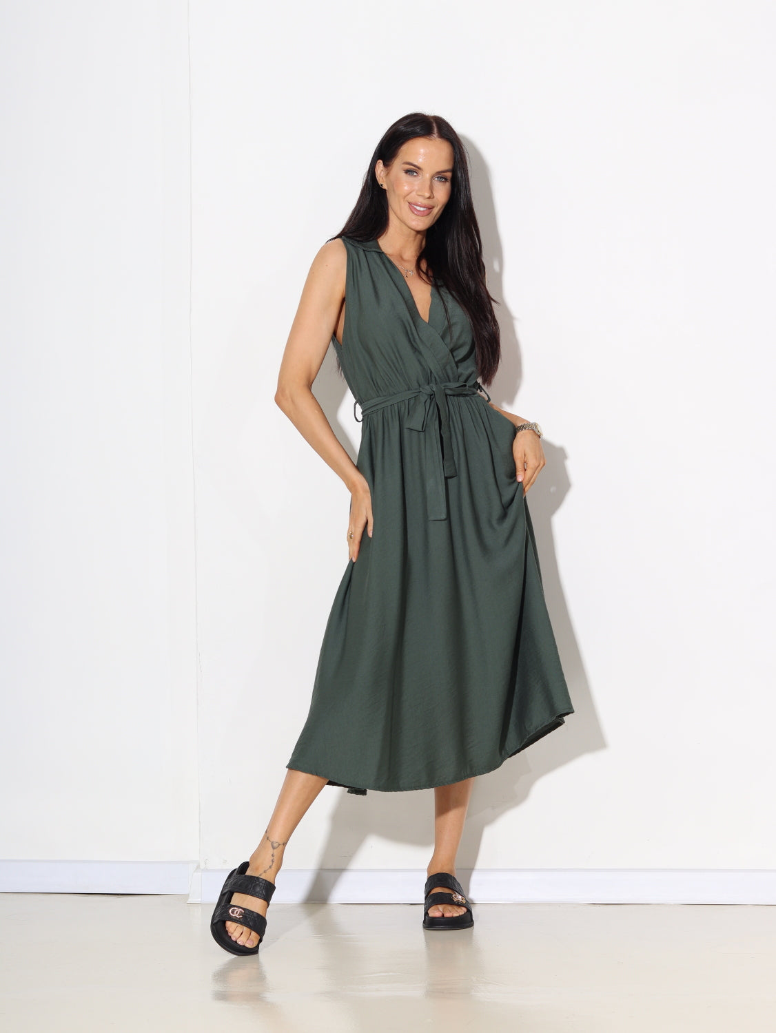 Zaļa/hakī, midi kleita bez piedurknes - 15118