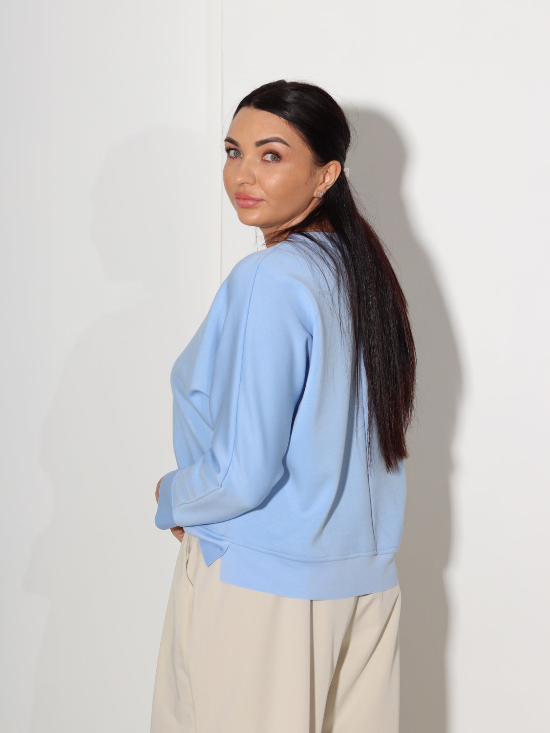 Zils auduma tops ar 'V' veida kakla daļu- 14003