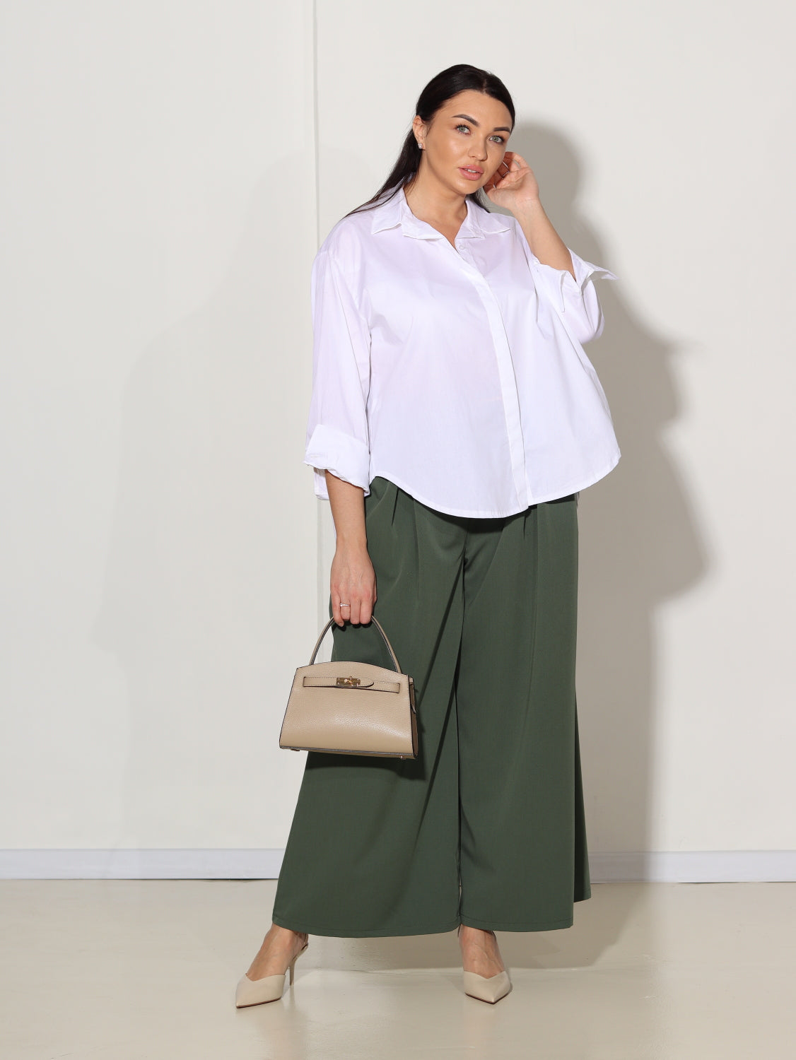 Zaļas, klasiskās lielizmēra bikses ar jostu- 13983