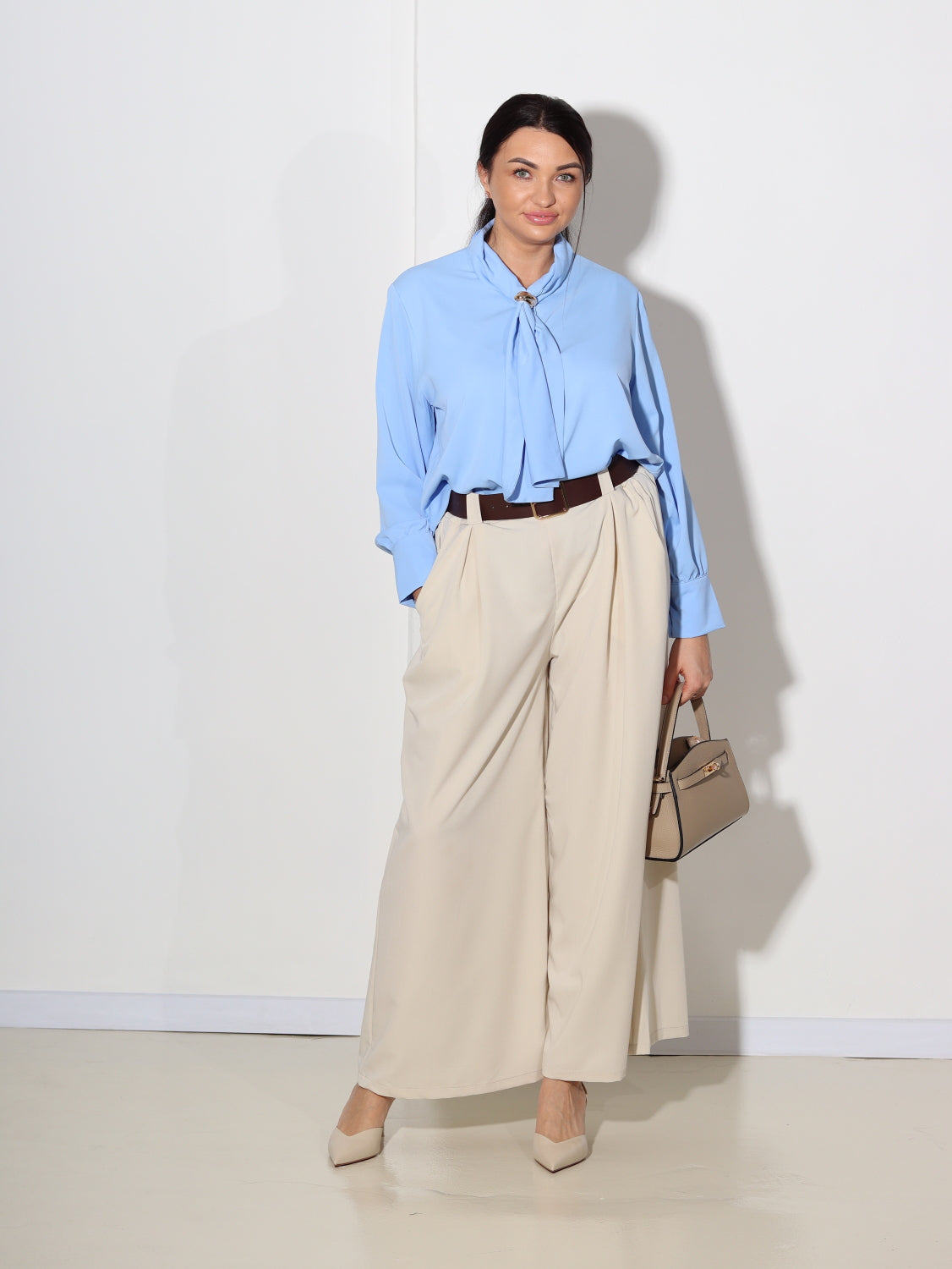 Zila blūze ar akcentu kakla daļā - 14022