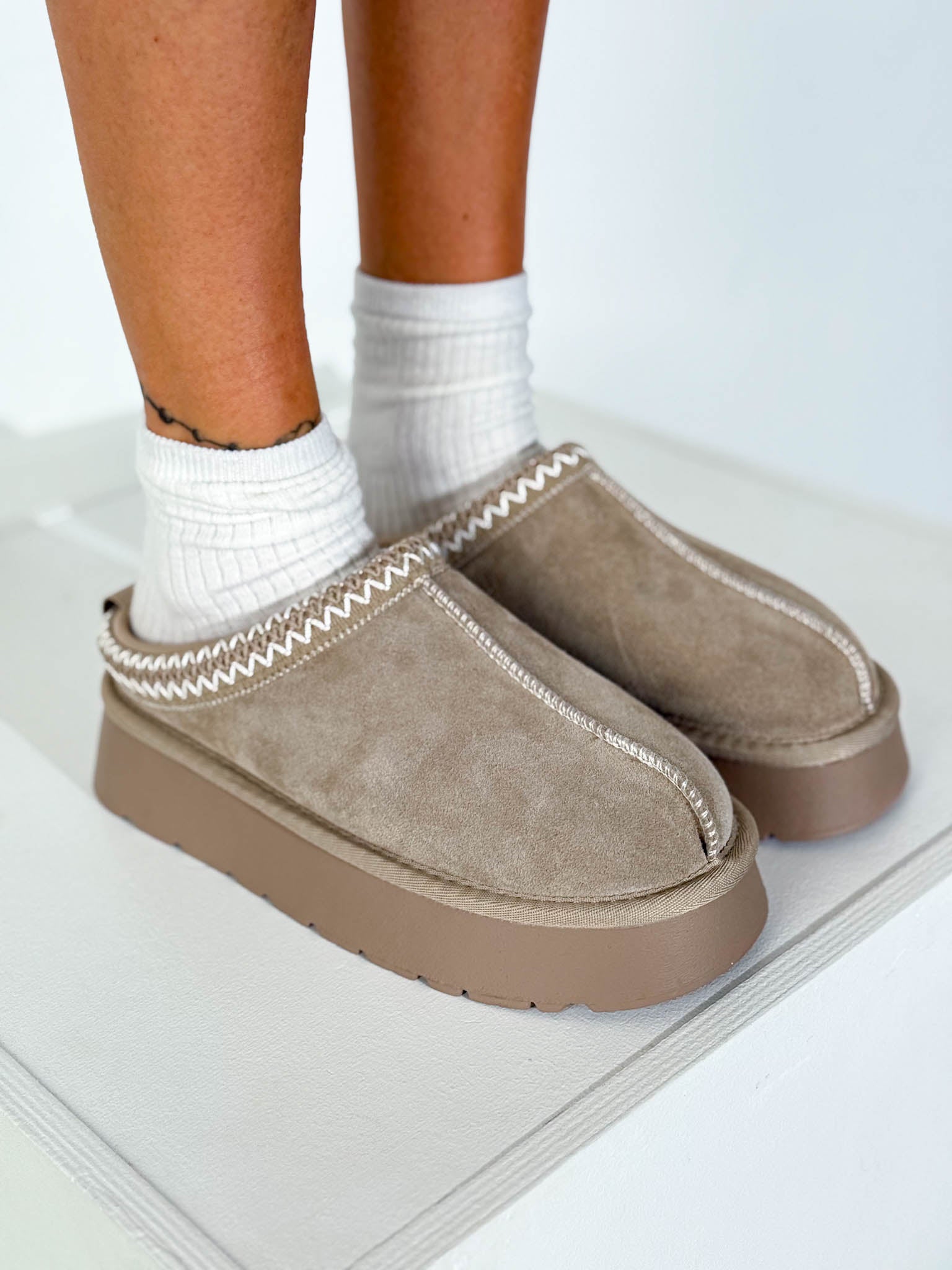 Bēši ar vaļēju papēdi, d/zā  ,UGG' tipa apavi - 16051