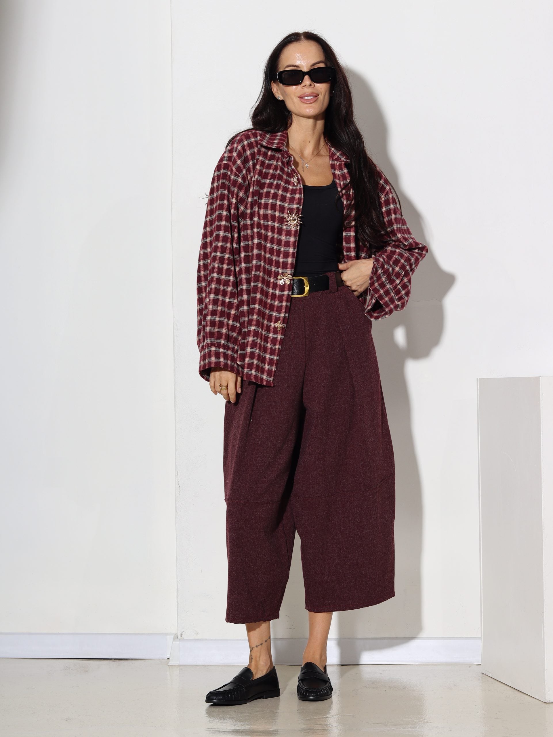 Tumši violetas krāsas  ,,kapri'' tipa bikses - 16857