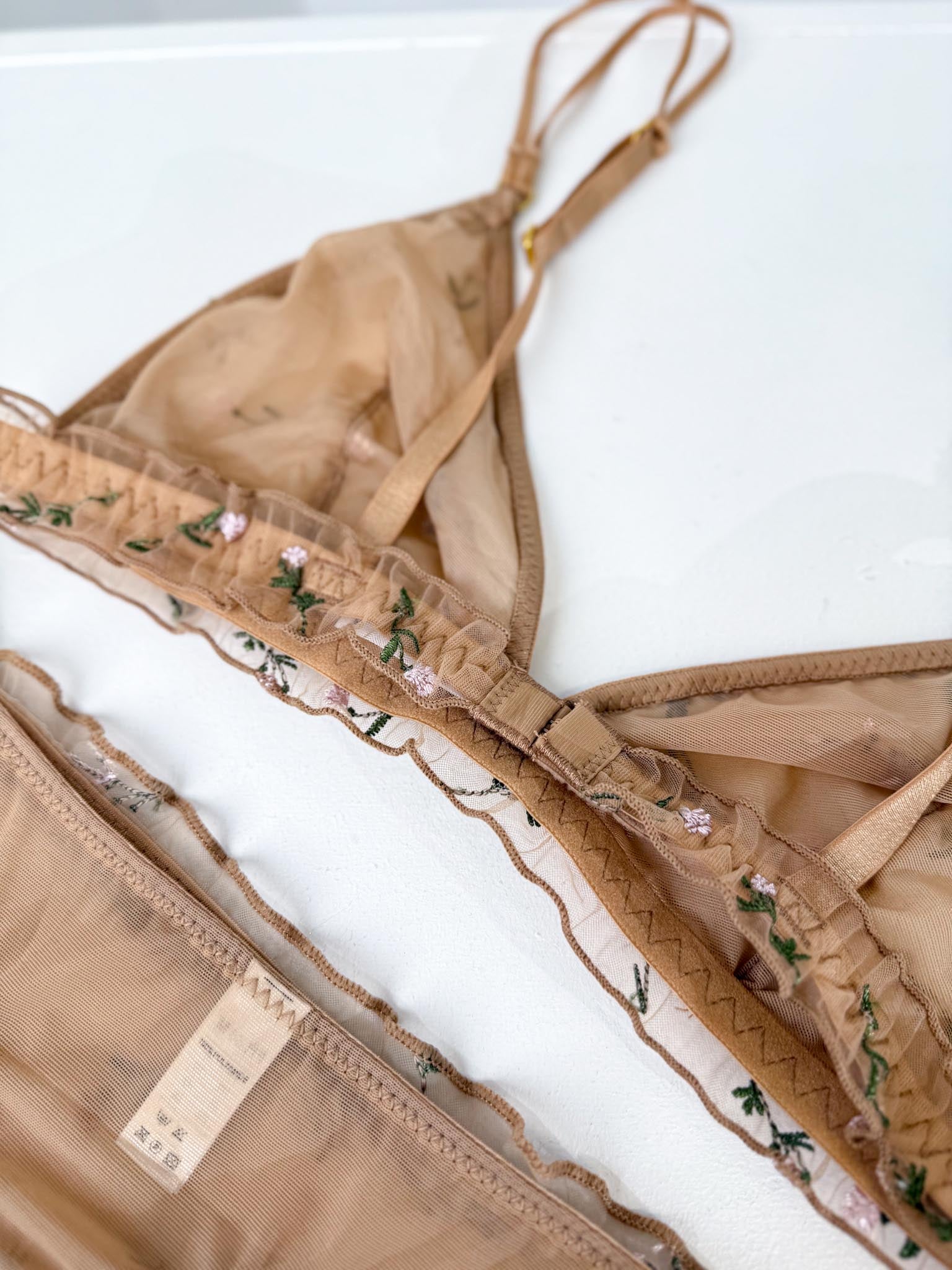 Bēšs, sietiņauduma veļas komplekts ar smalkziediņu - 16107