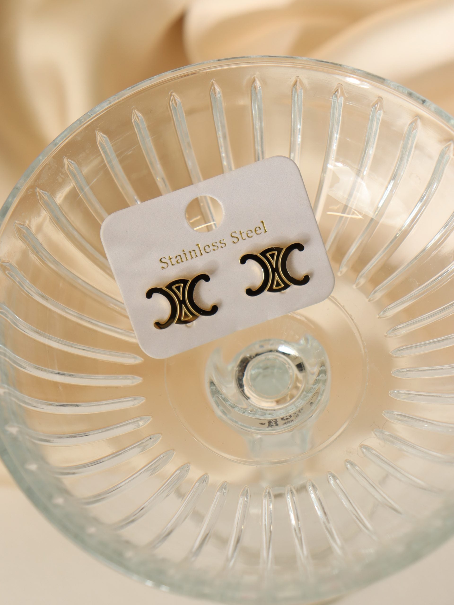 Zelta krāsas auskari ar gravējumu - 17135