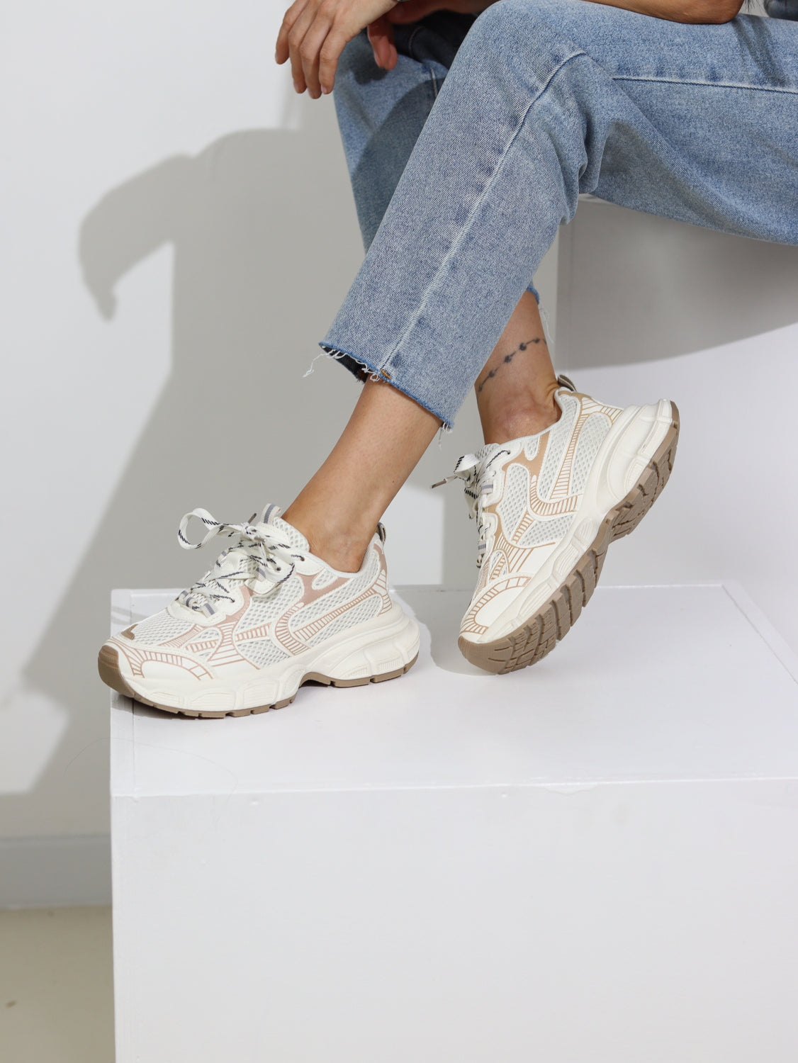 Balts+ brūns, sportiska stila apavi brīvam laikam - 15164