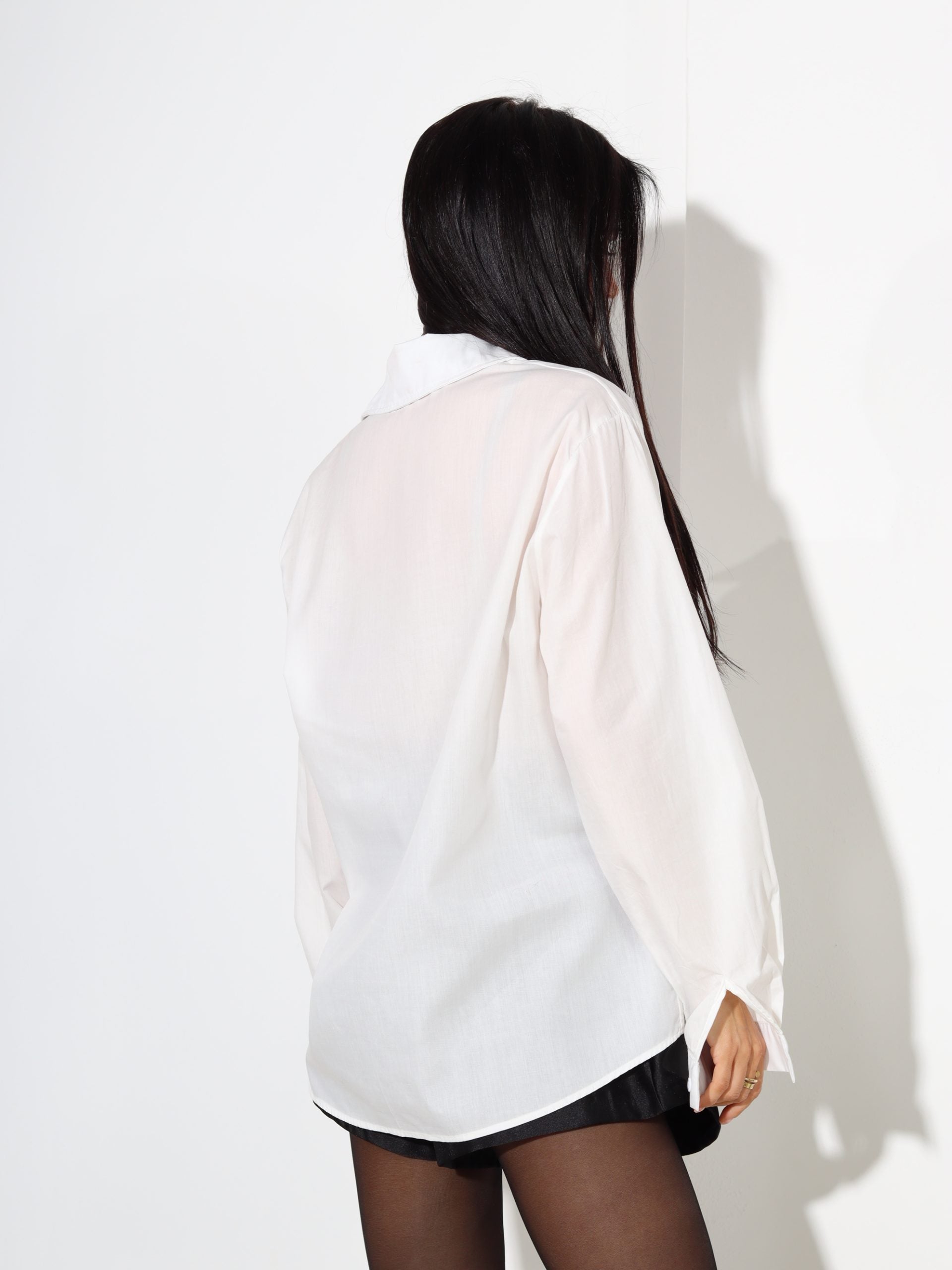 Baltas krāsas klasisks krekls - 17552