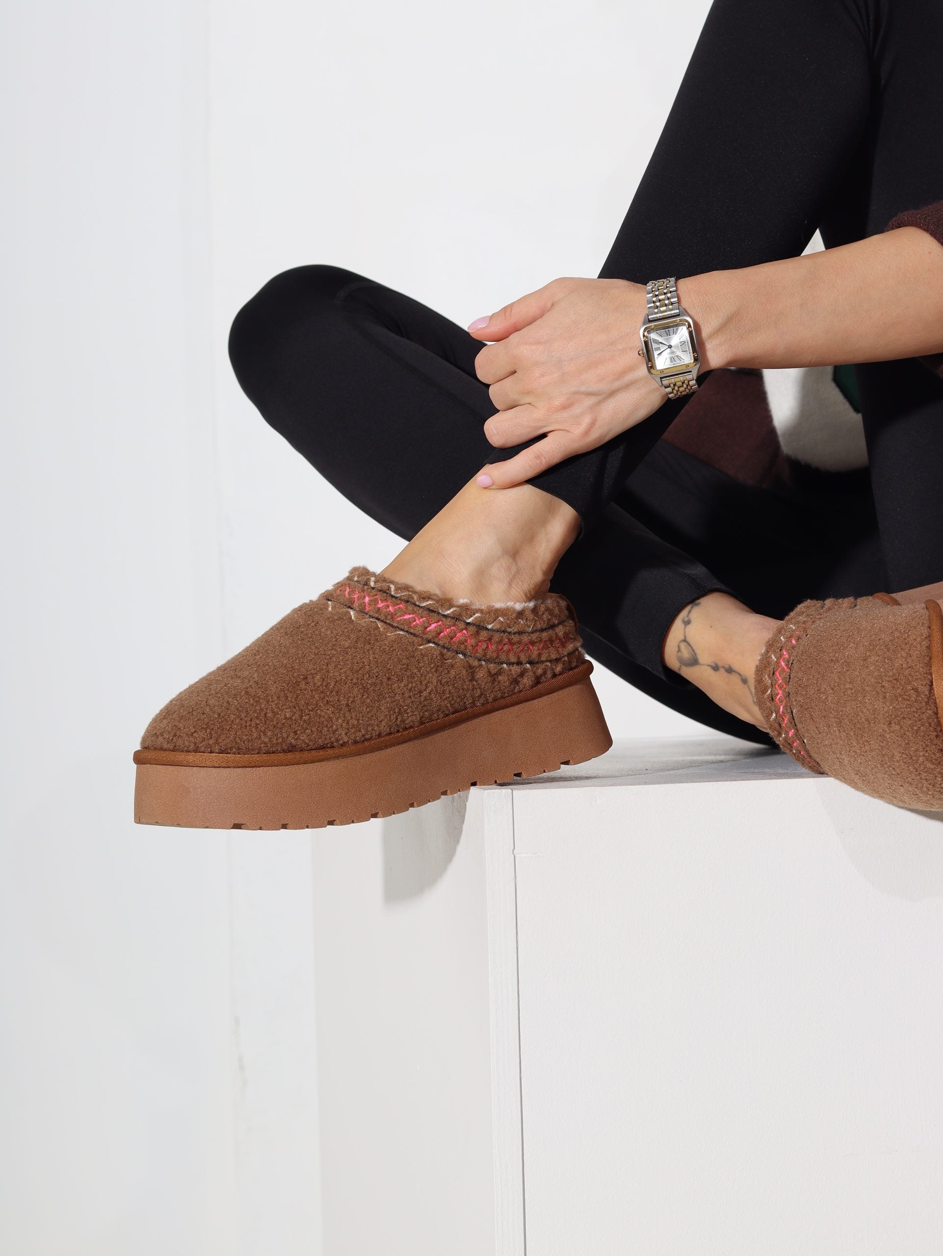 Brūnas krāsas ,,UGG'' tipa apavi "Aitiņa" - 16477