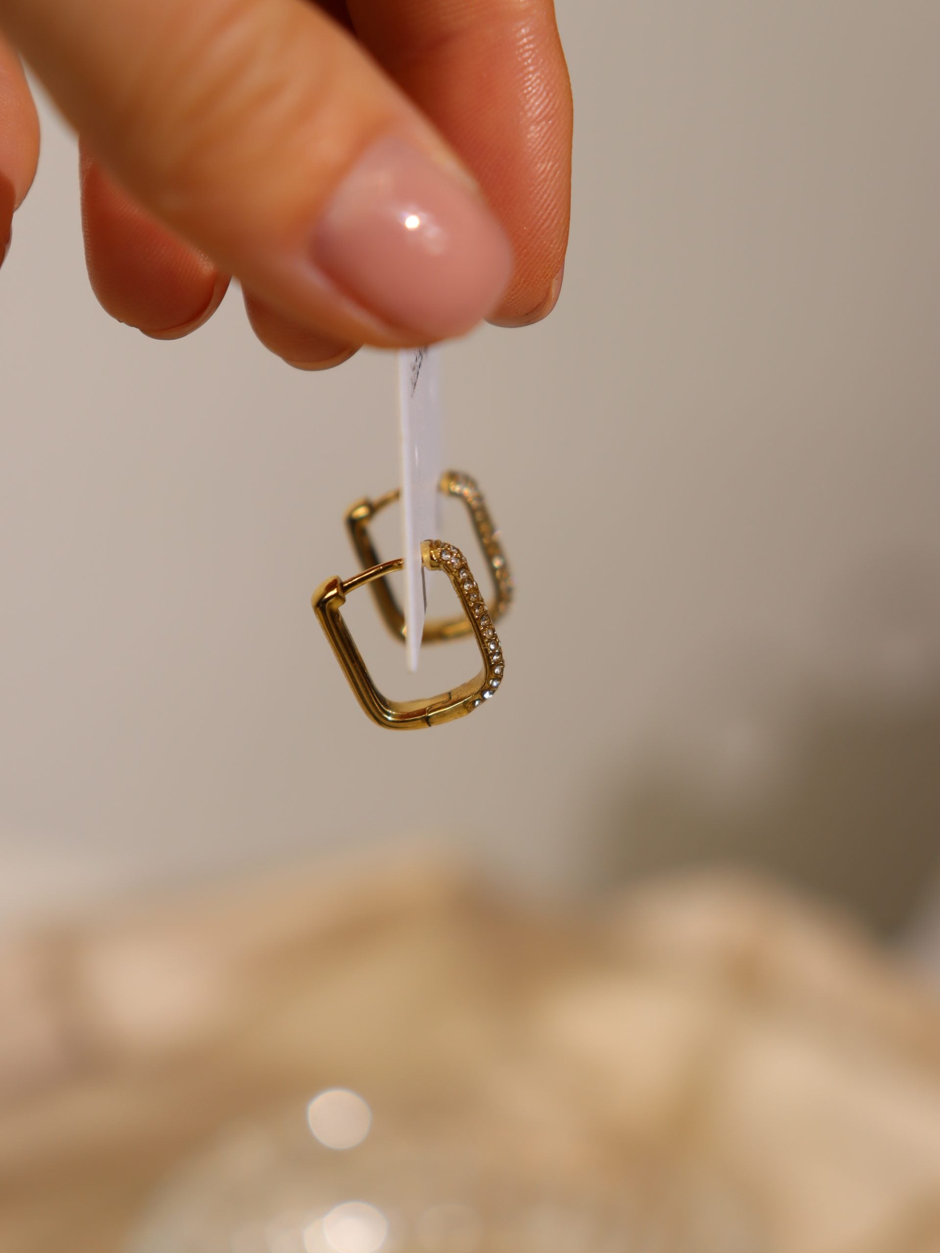 Zelta , kvadrāta forma auskari ar dimantiņiem - 17146