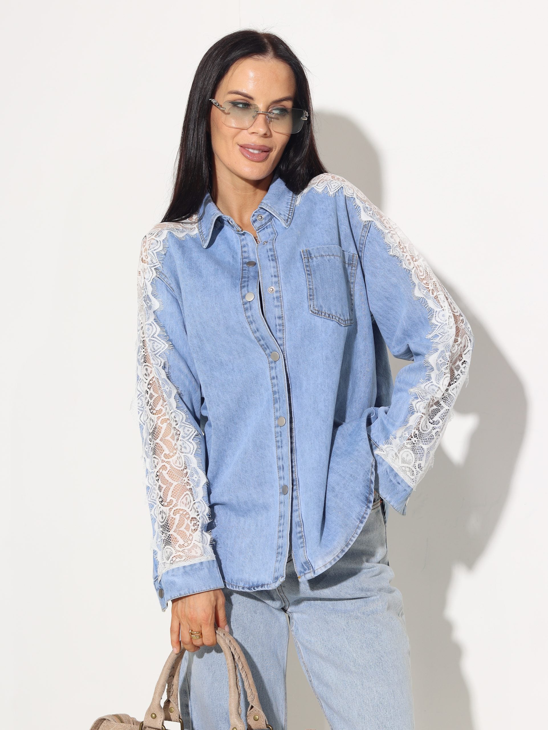 Zils džinsa krekls ar mežģīnes akcentu - 15846