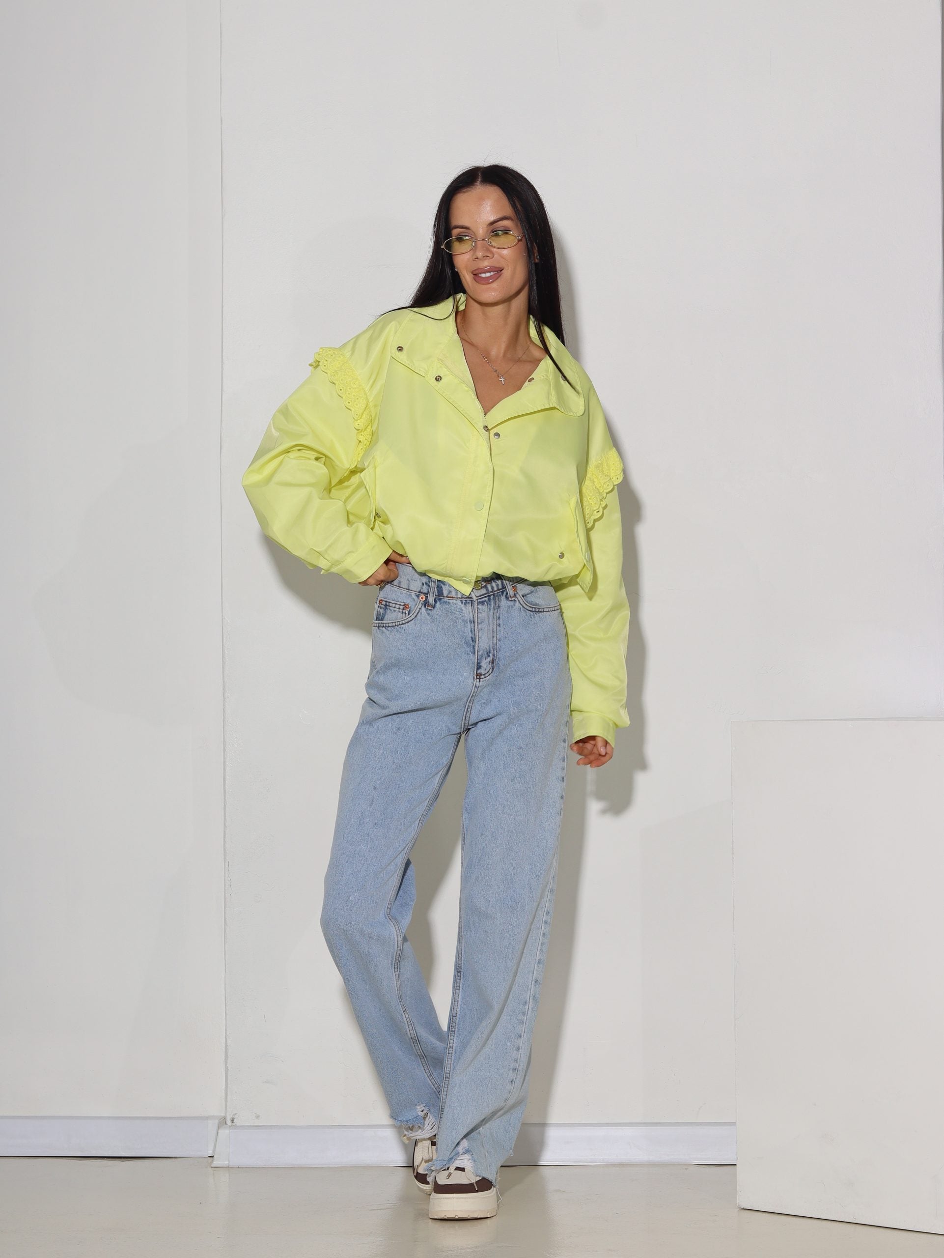 Neona dzeltena stilizēta virsjaka ar mežģīņu dekoru - 15837