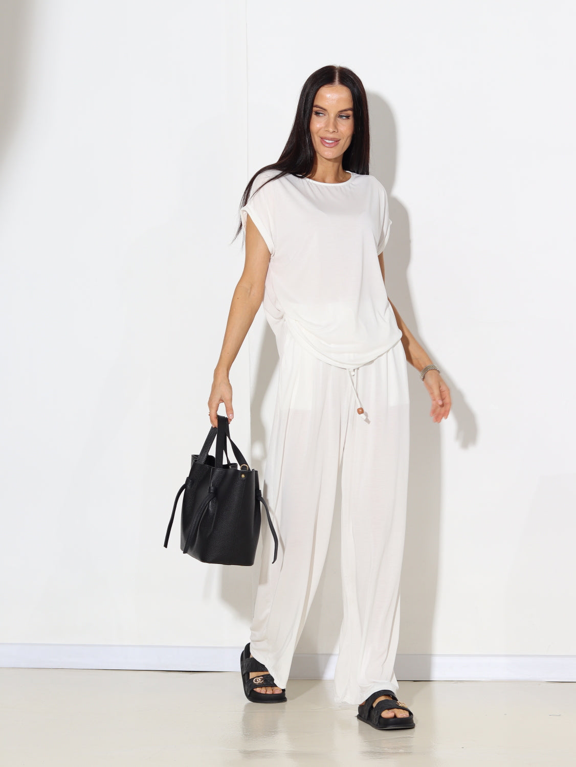 Balts, 2daļīgs komplekts ar viskozi sastavā - 15213