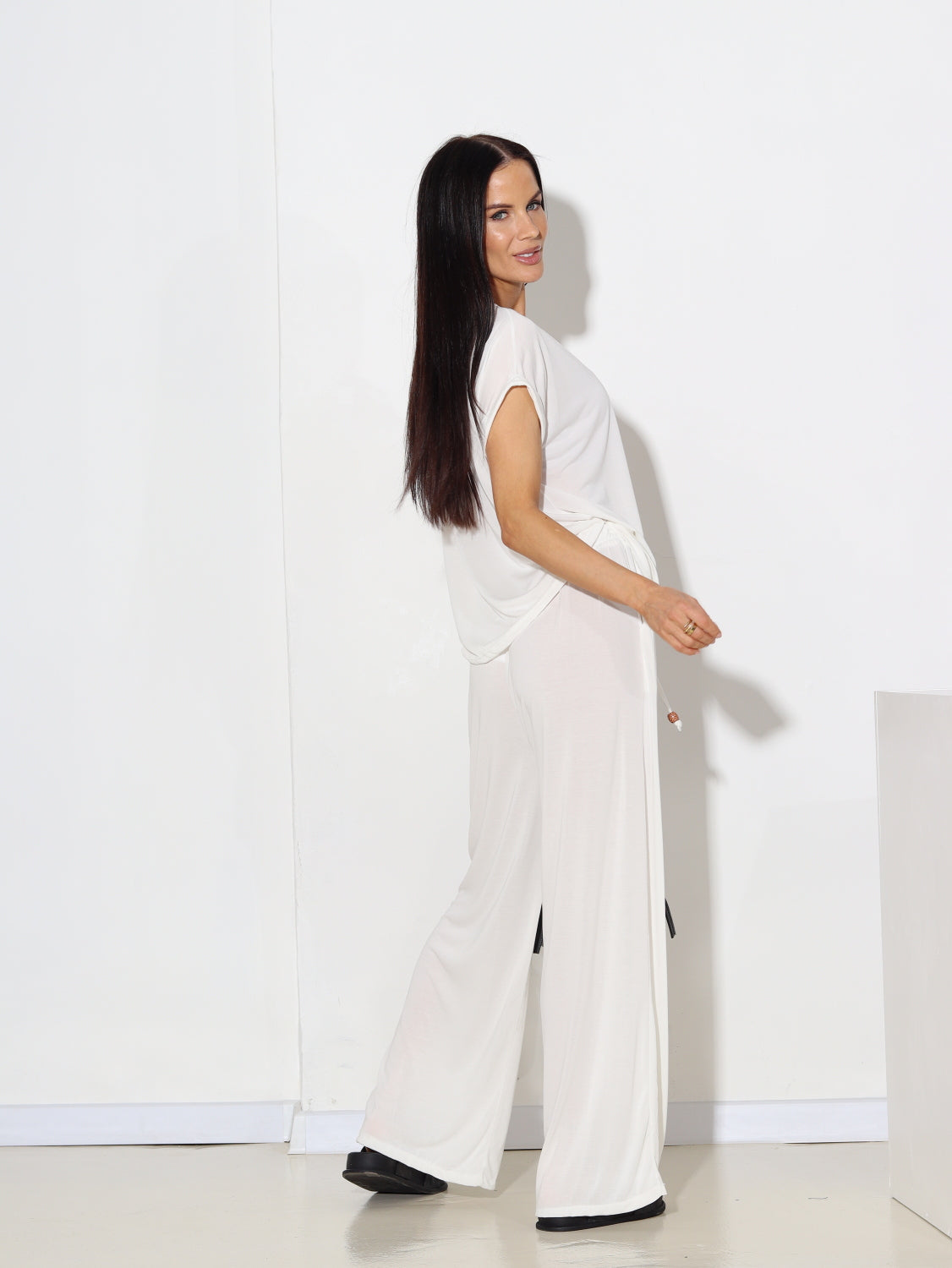 Balts, 2daļīgs komplekts ar viskozi sastavā - 15213