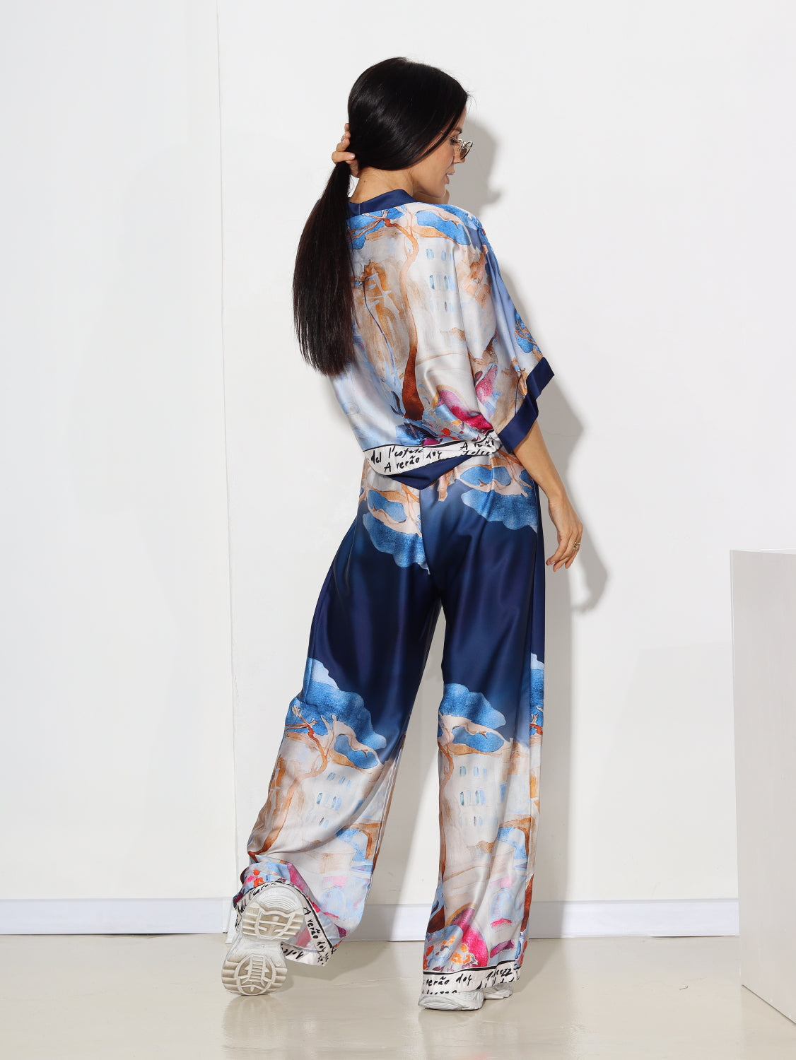 Zils komplekts ar gleznas printu - 15228